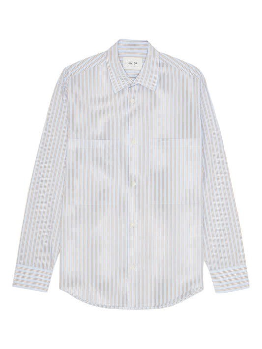 A light, smooth shirt in cotton, woven in a yarn dyed stripe.