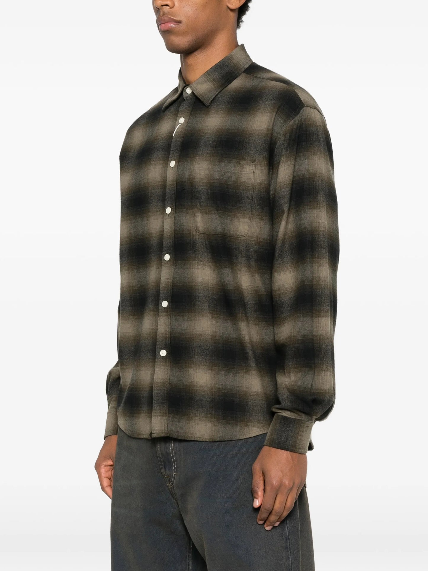 Button-up shirt made in soft cotton and woven in a flannel twill weave.