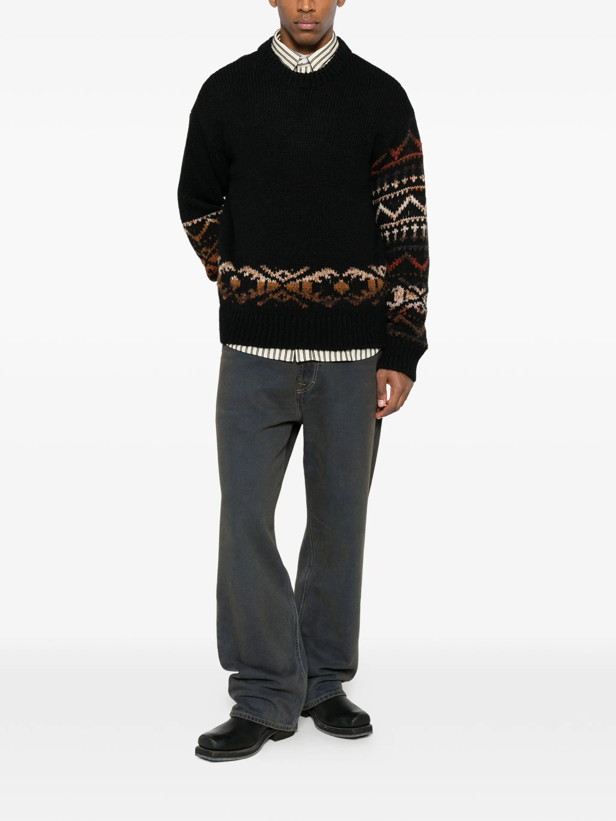 Relaxed-fit crew neck sweater crafted from a medium-weight woolen blend for a soft, textured hand feel.