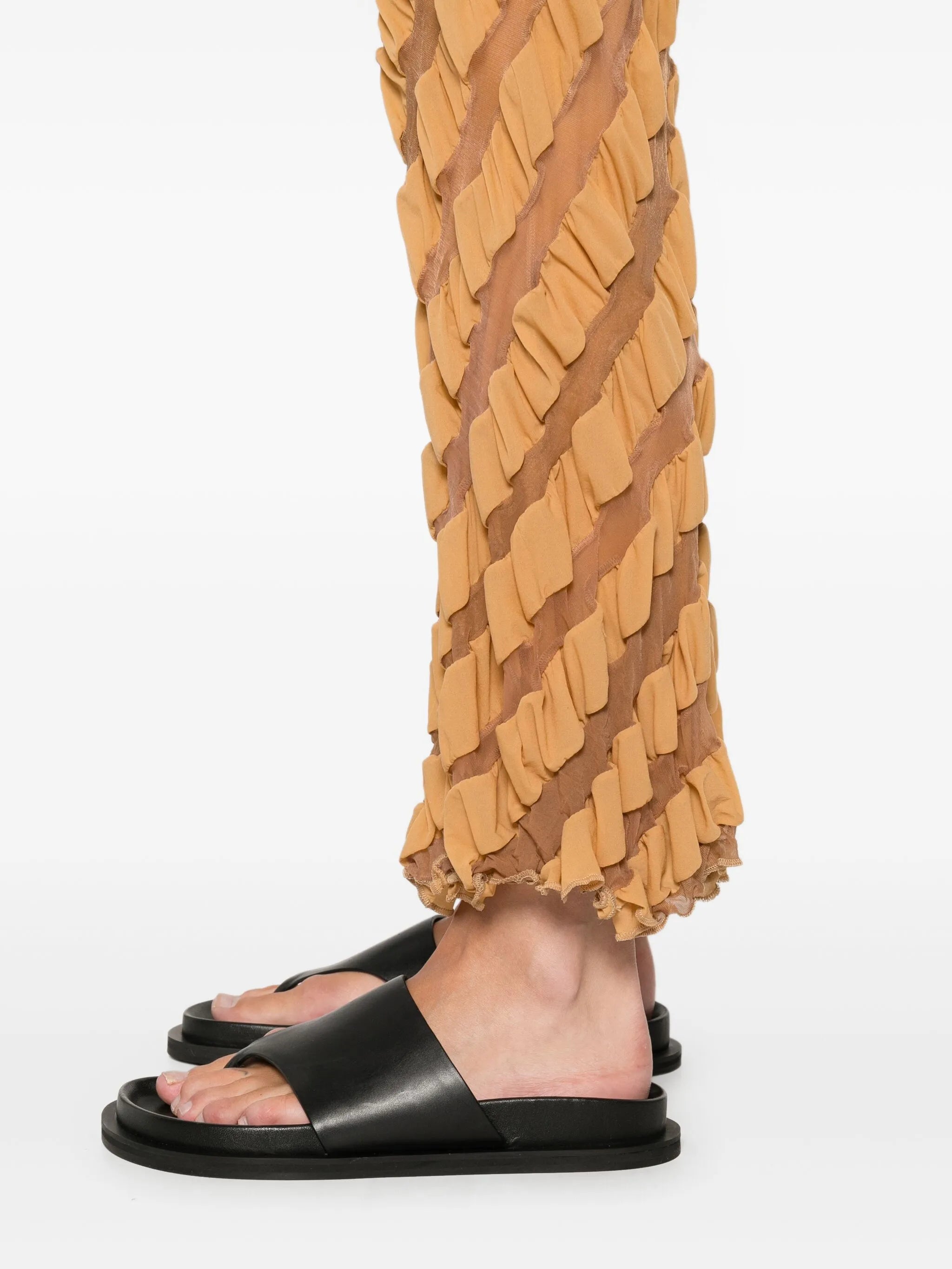 twisted ruffled trousers