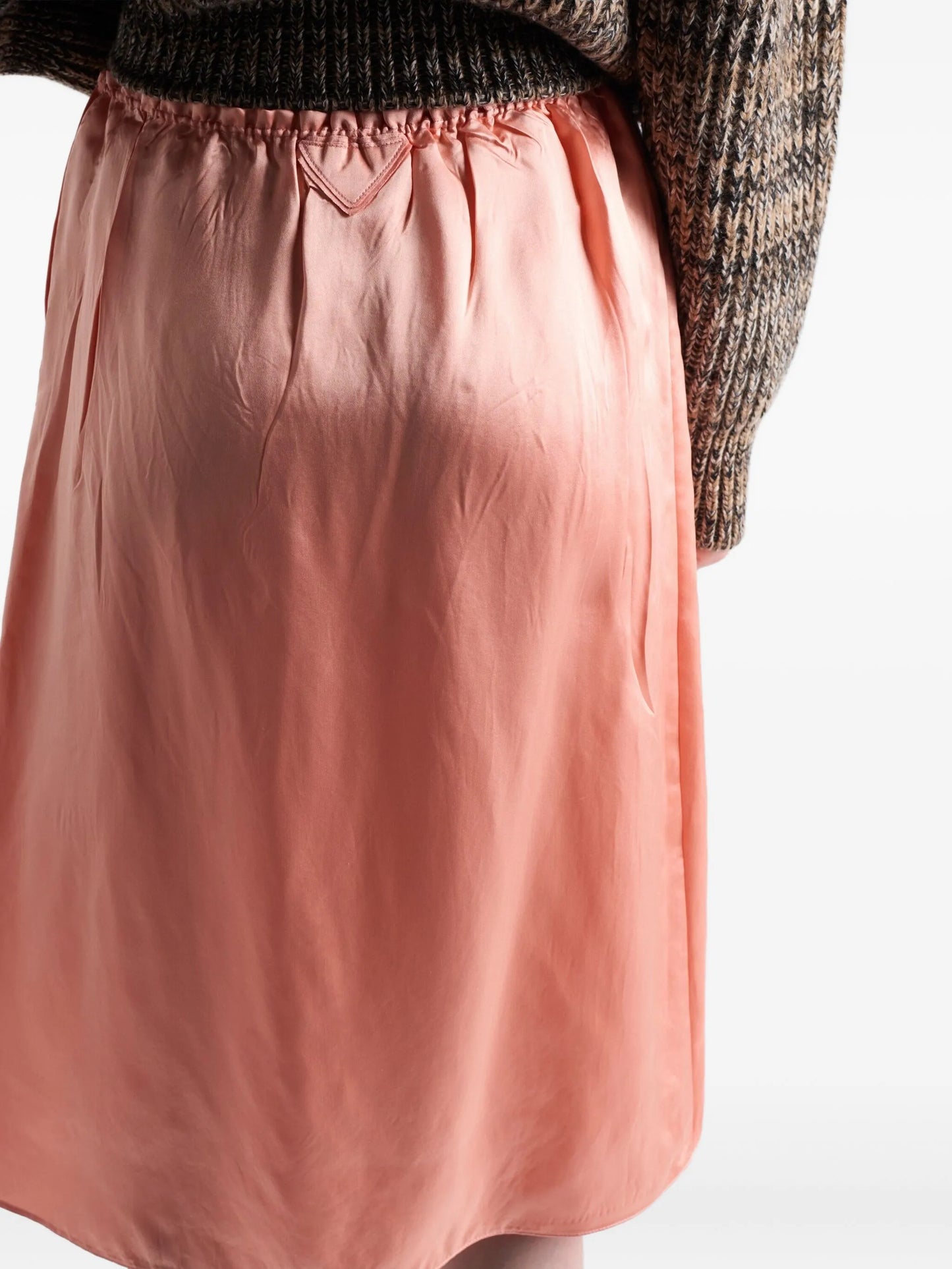 elasticated-waist silk skirt