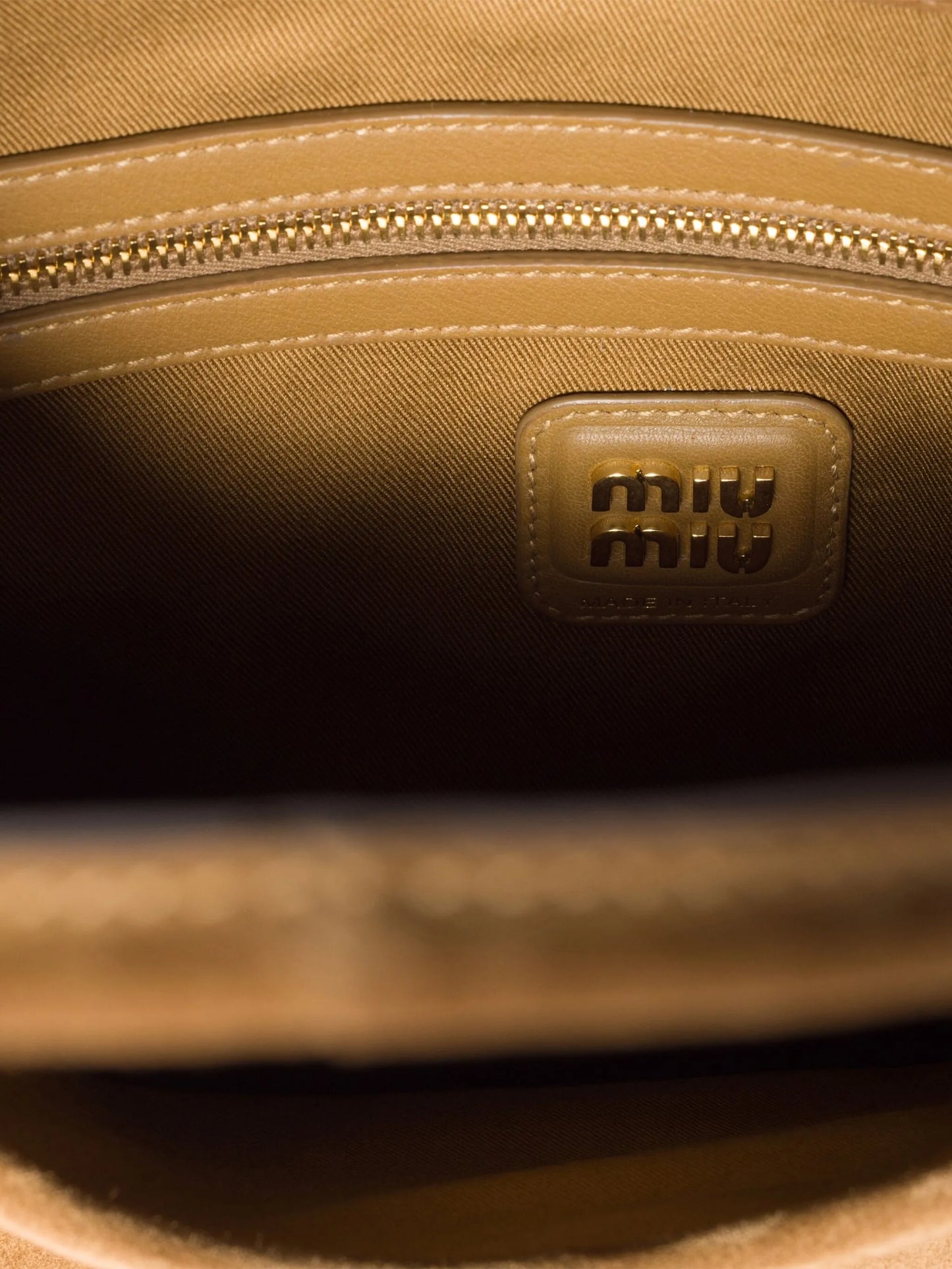 Ivy suede logo-detail shoulder bag
