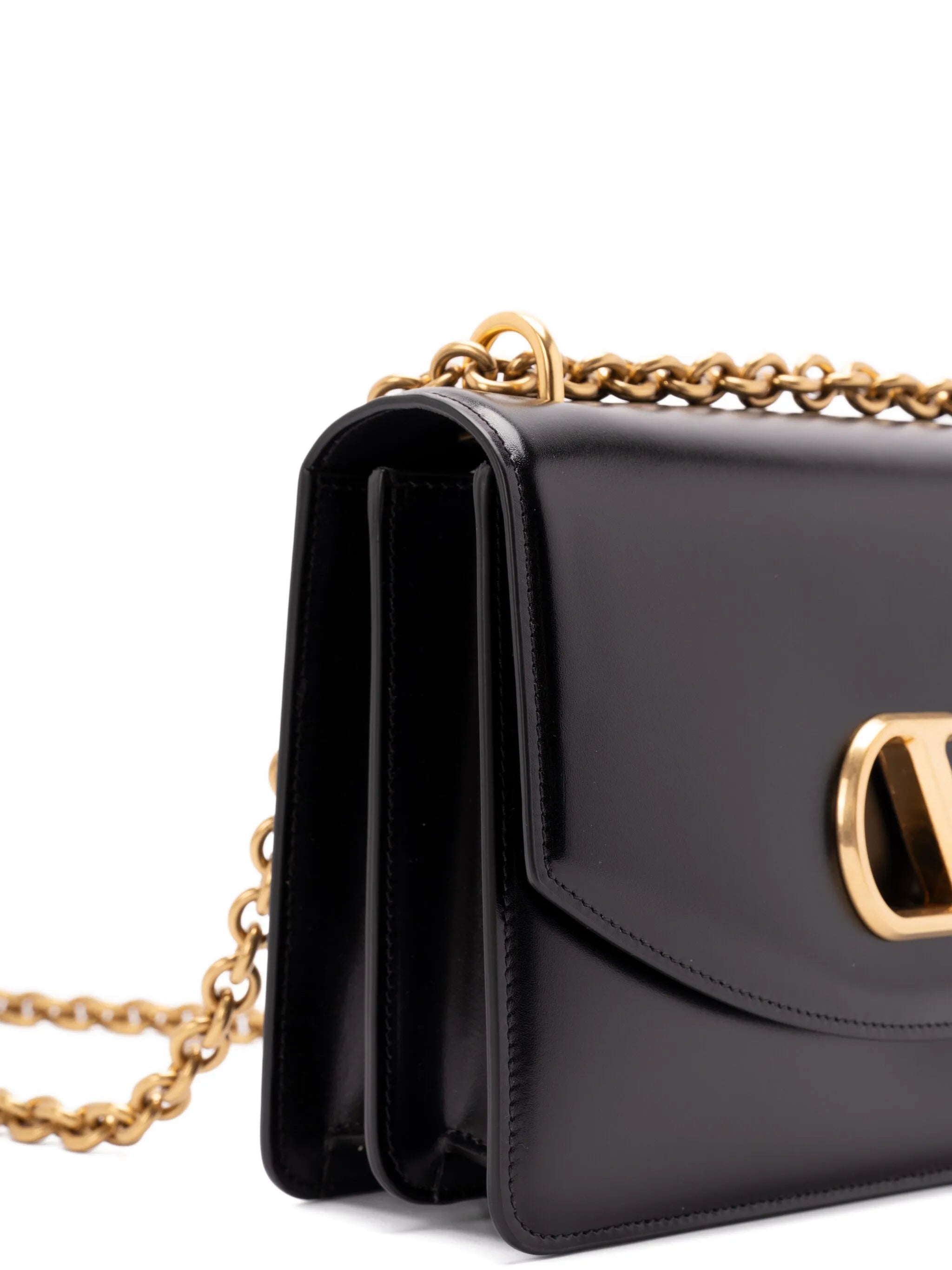 Vain logo chain shoulder bag