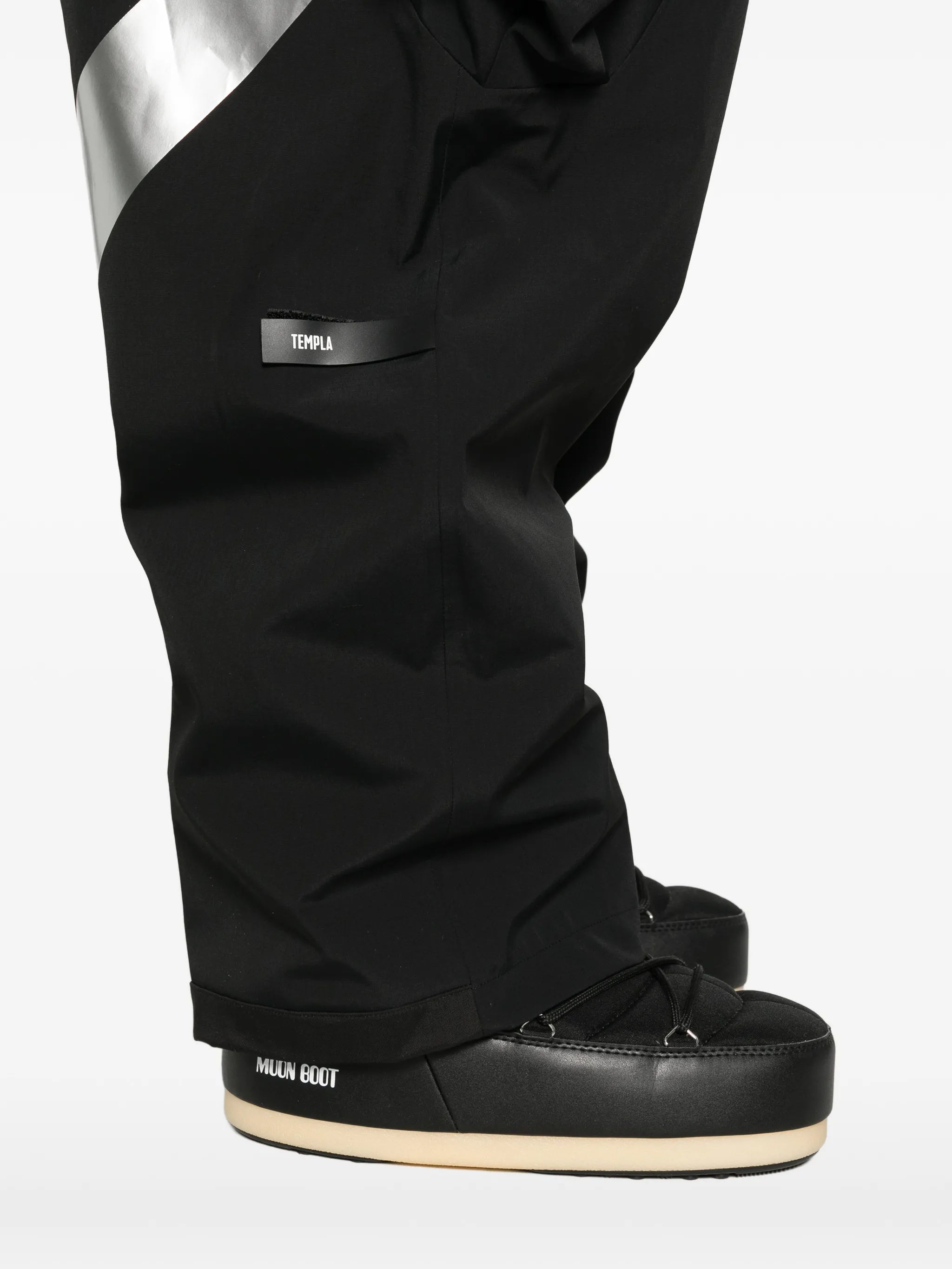 x We11done Catalyst cargo pants