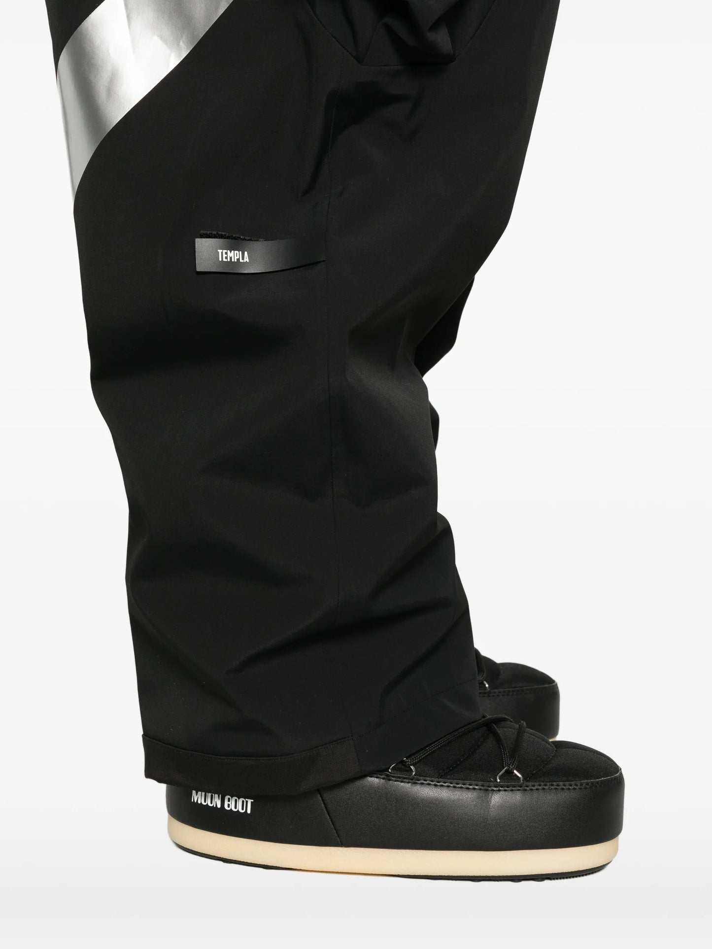 x We11done Catalyst cargo pants