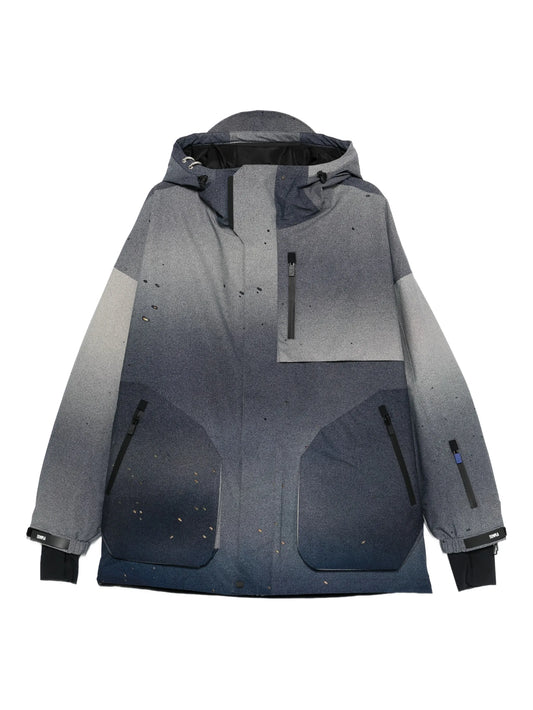 zip-fastening ski jacket