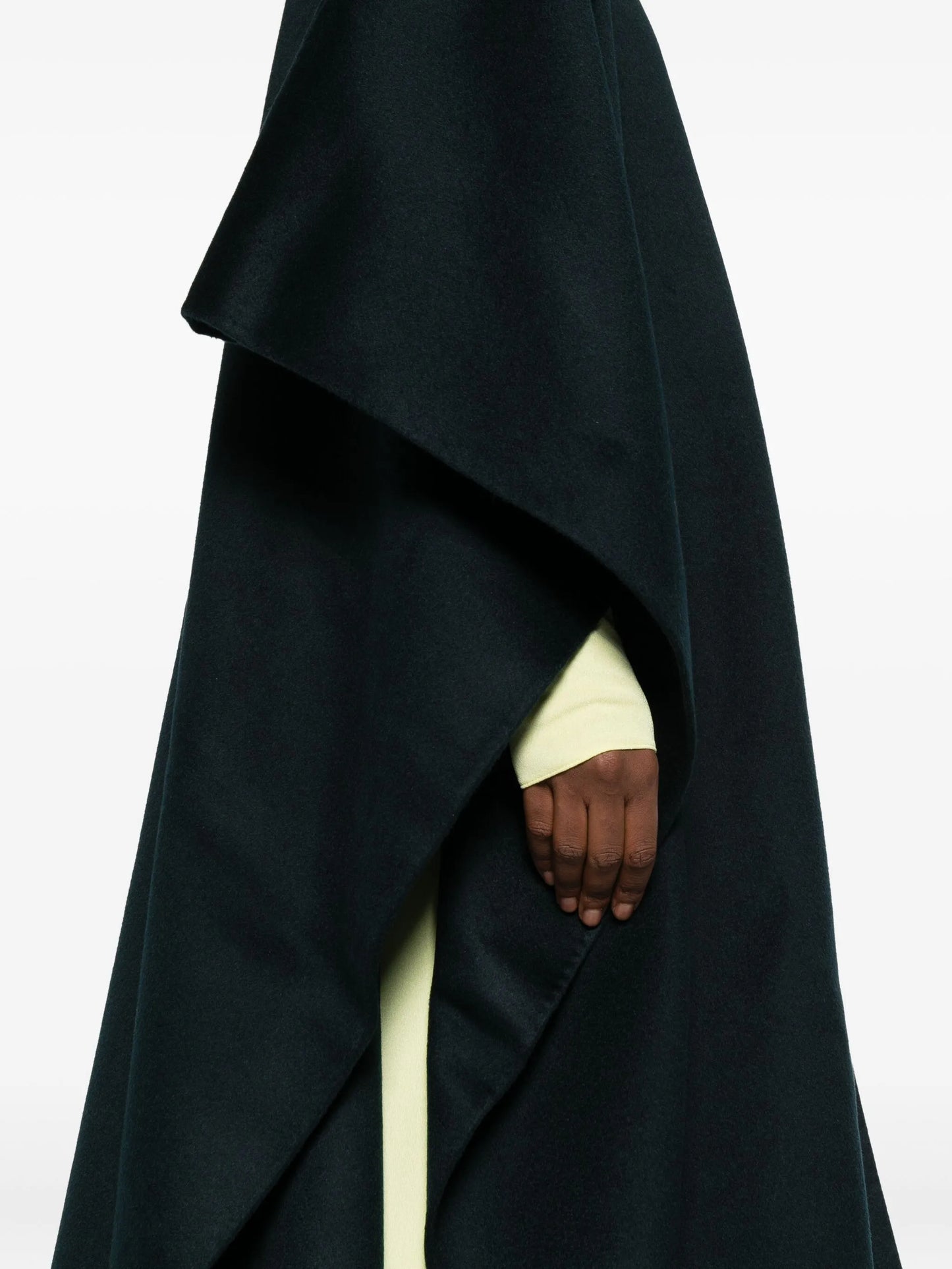 Delta poncho