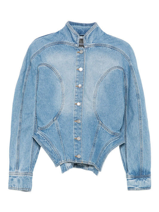 button-fastening denim jacket