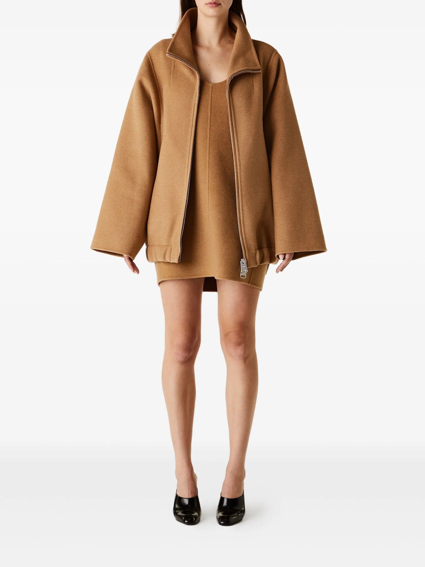 wide-sleeve zip-front jacket