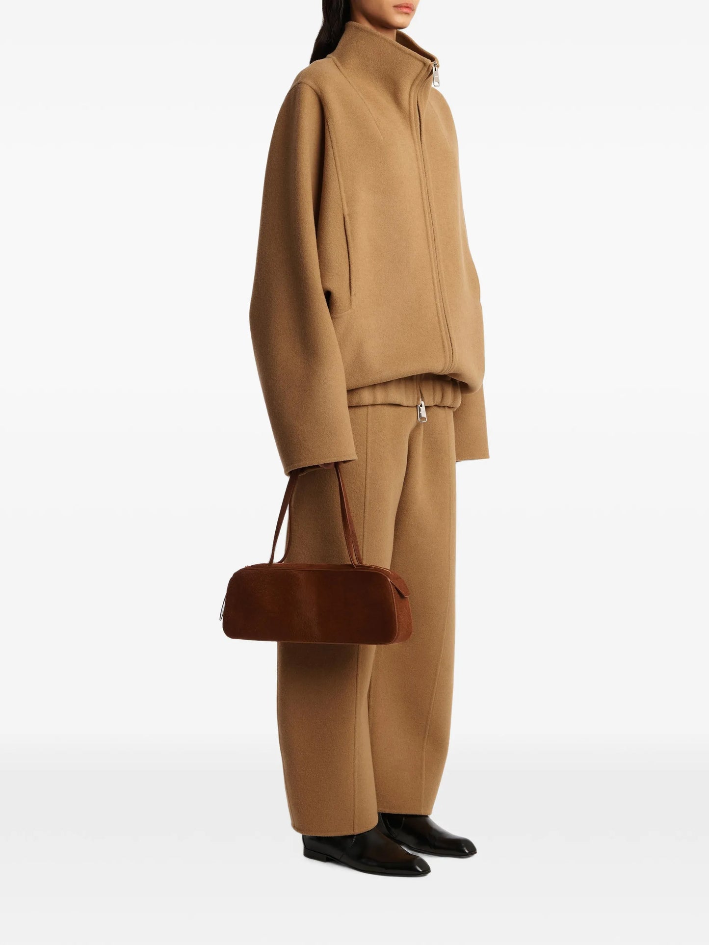 wide-sleeve zip-front jacket