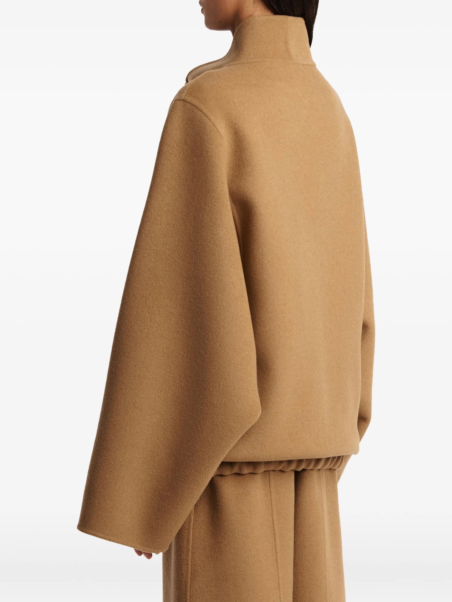 wide-sleeve zip-front jacket