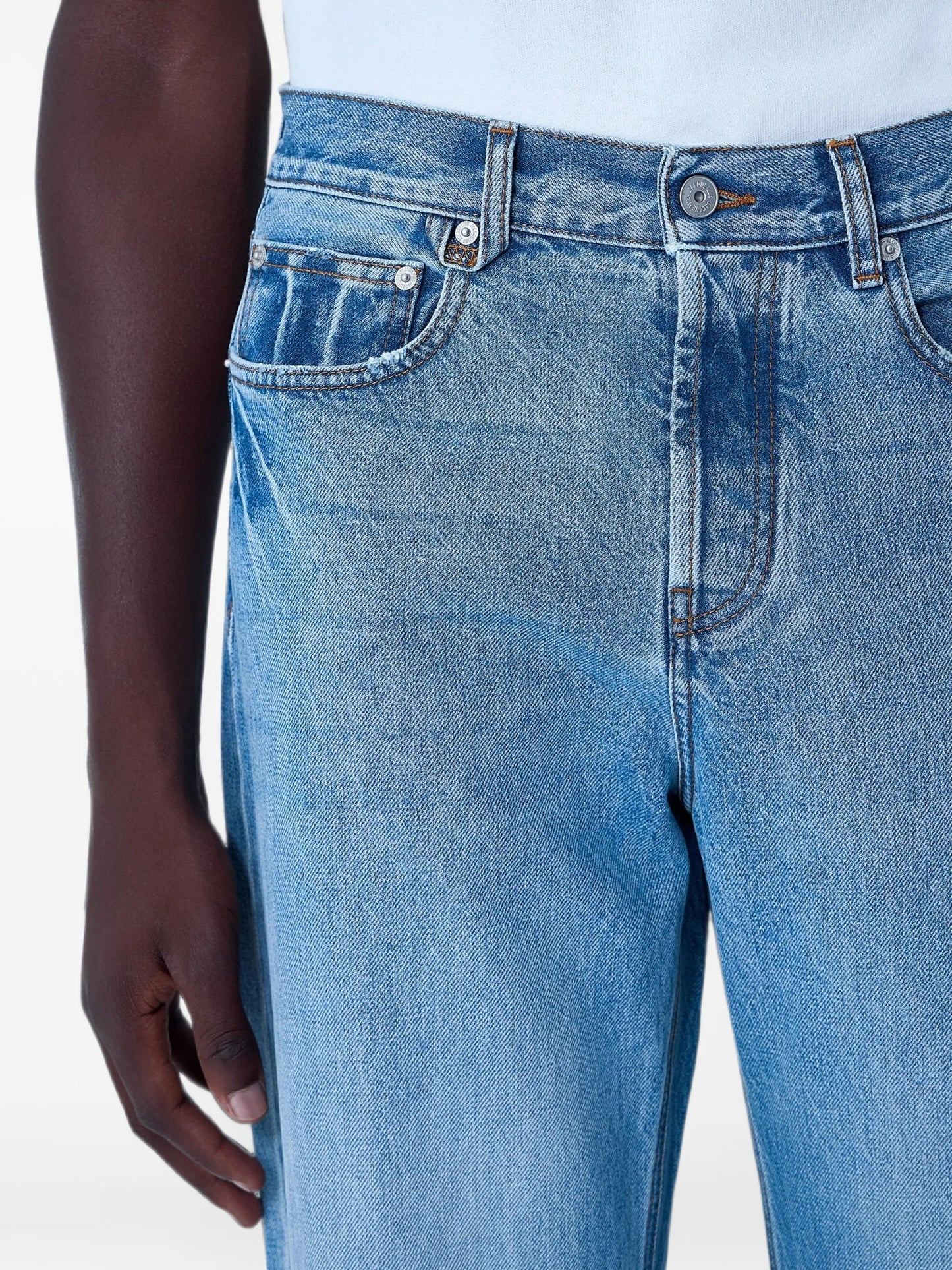 The straight de-Nîmes denim pants