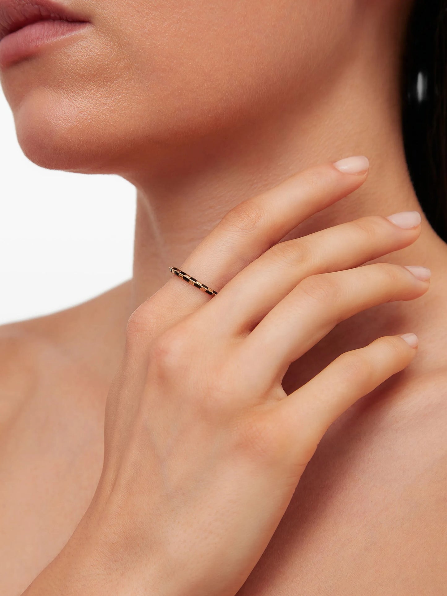 9K yellow gold check-pattern ring