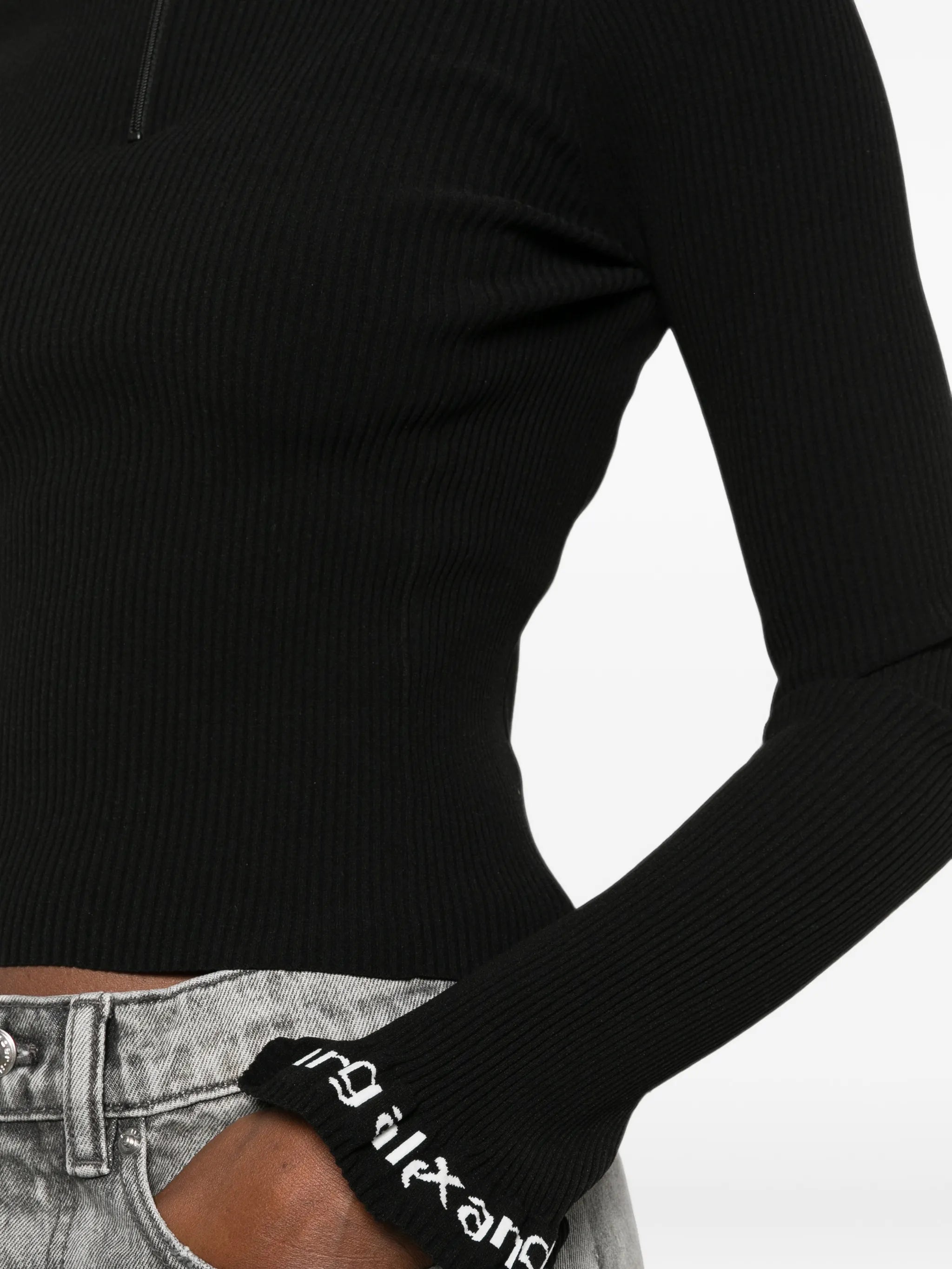 logo-detail ribbed top