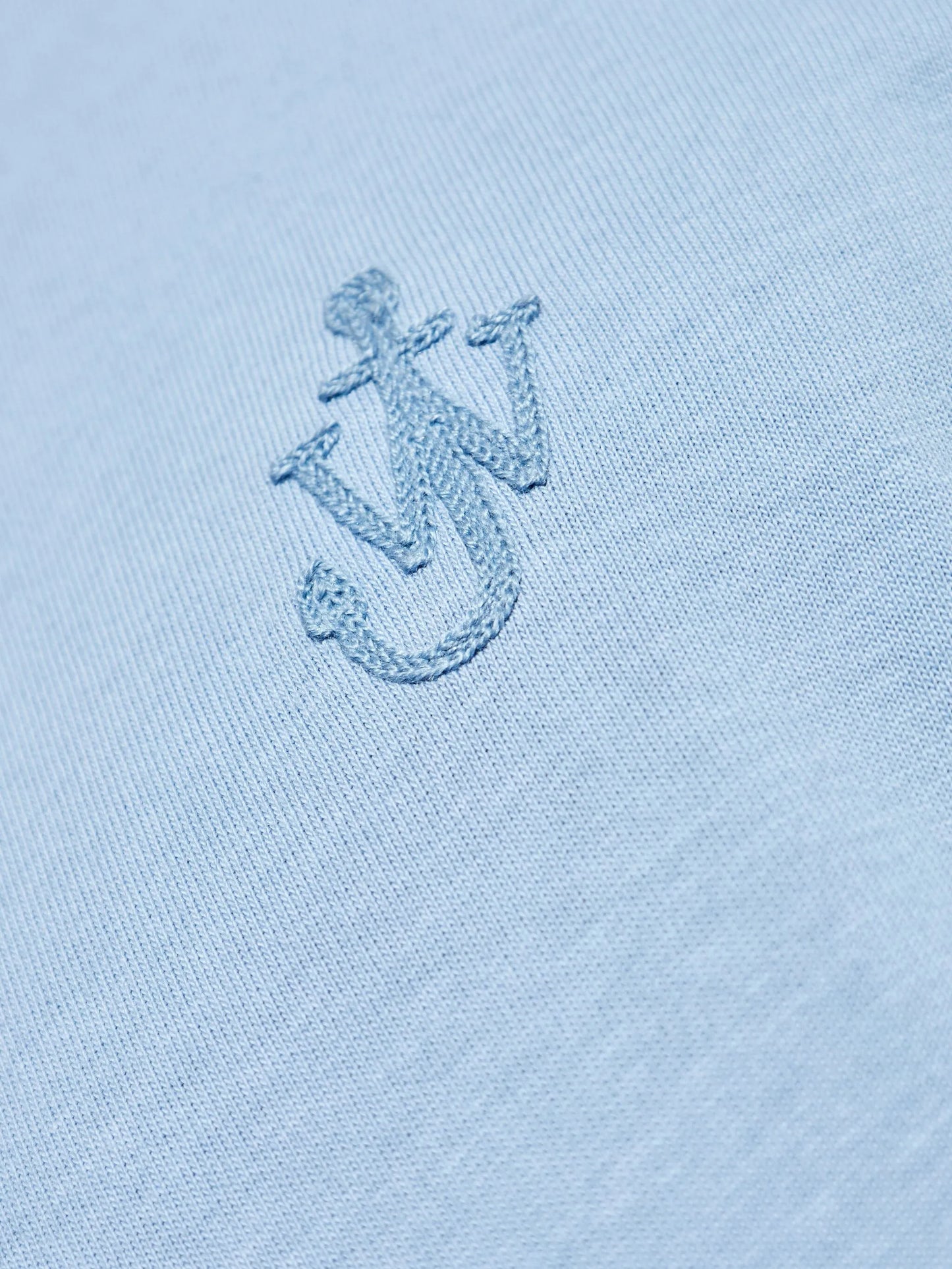logo-embroidered T-shirt