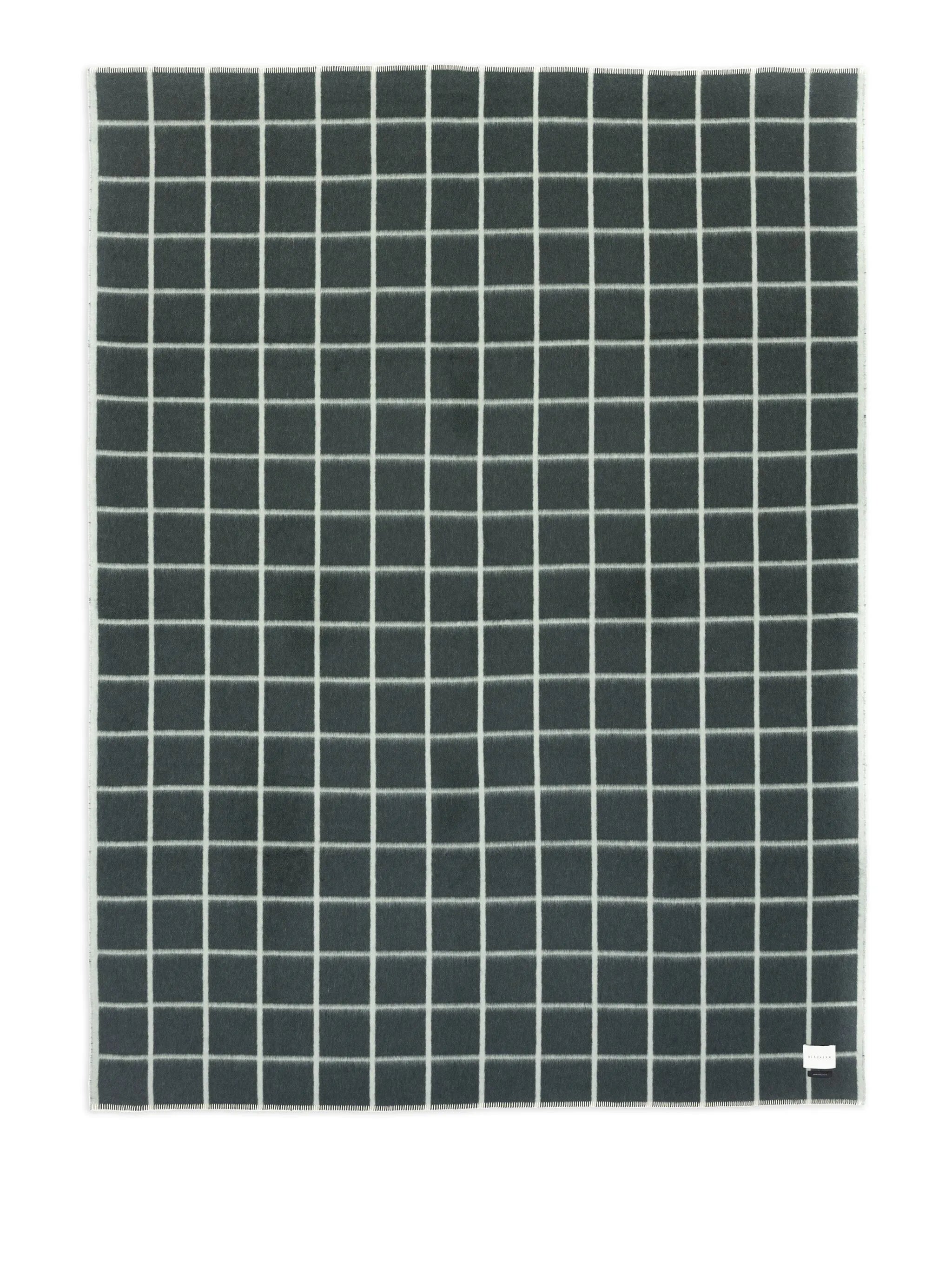 grid-pattern blanket