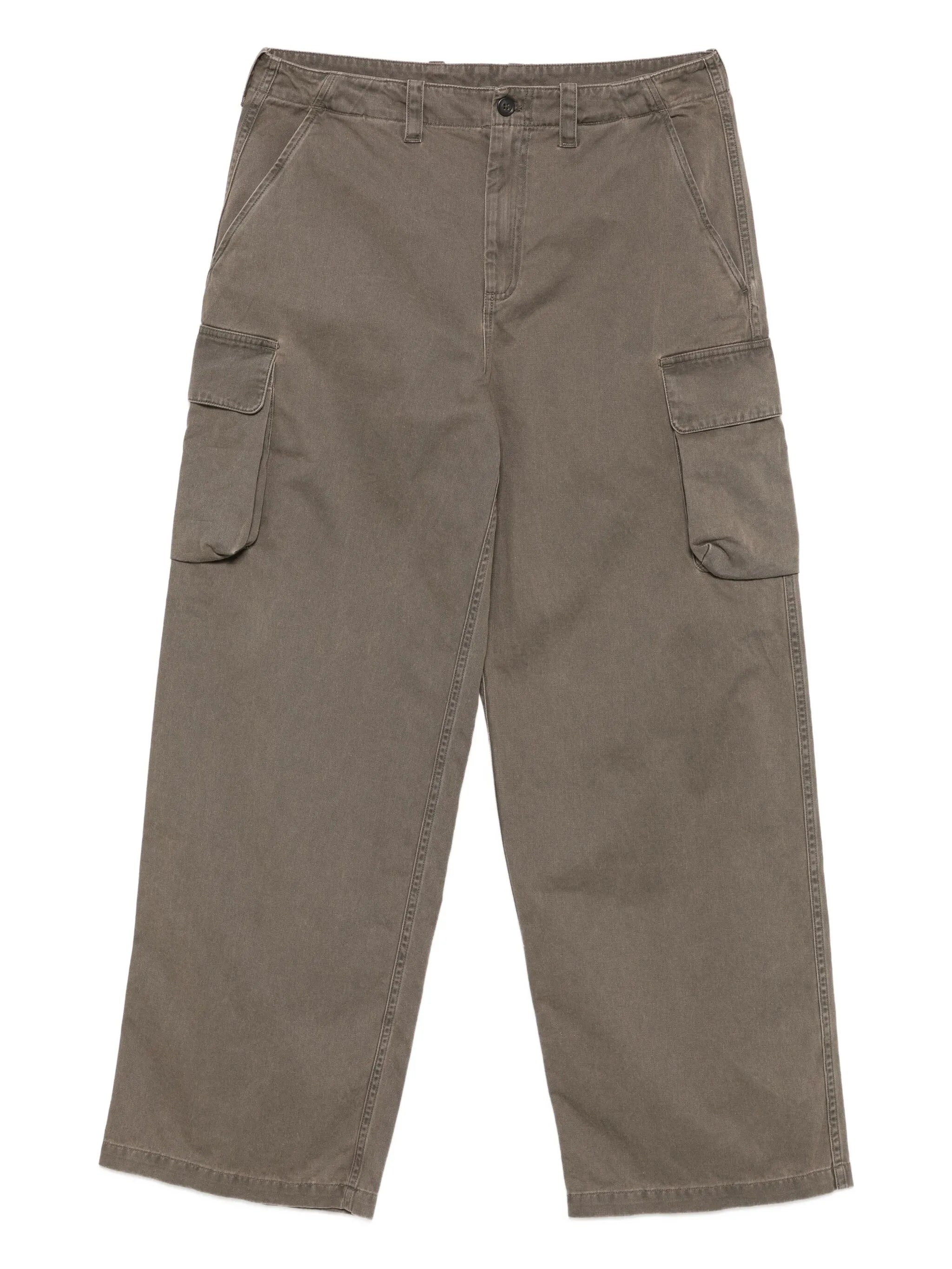 carg-pocket trousers
