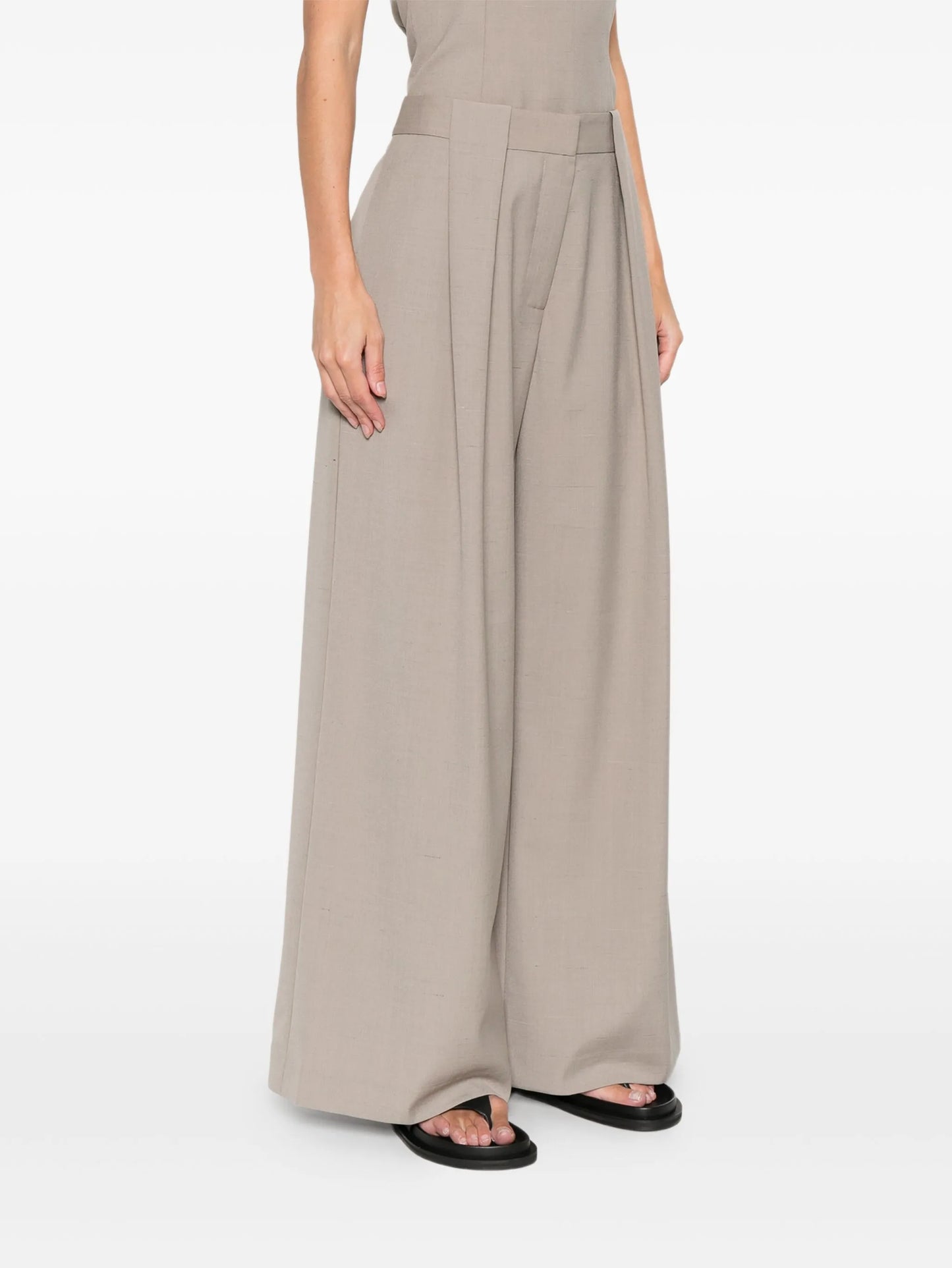 pleat trousers