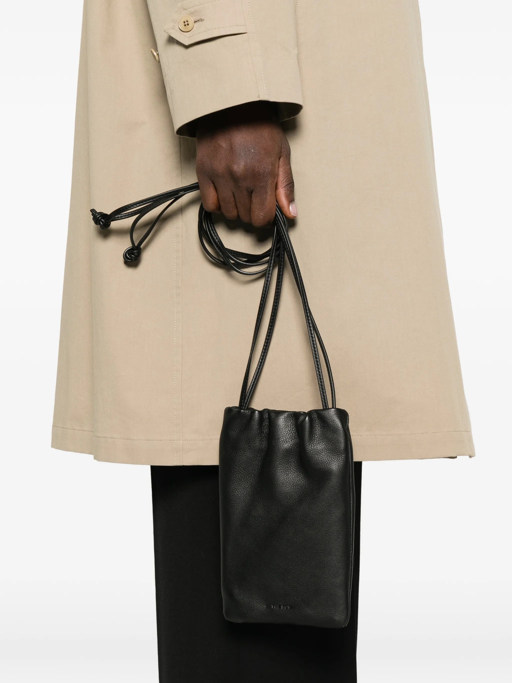 magnetic-fastening cross body bag