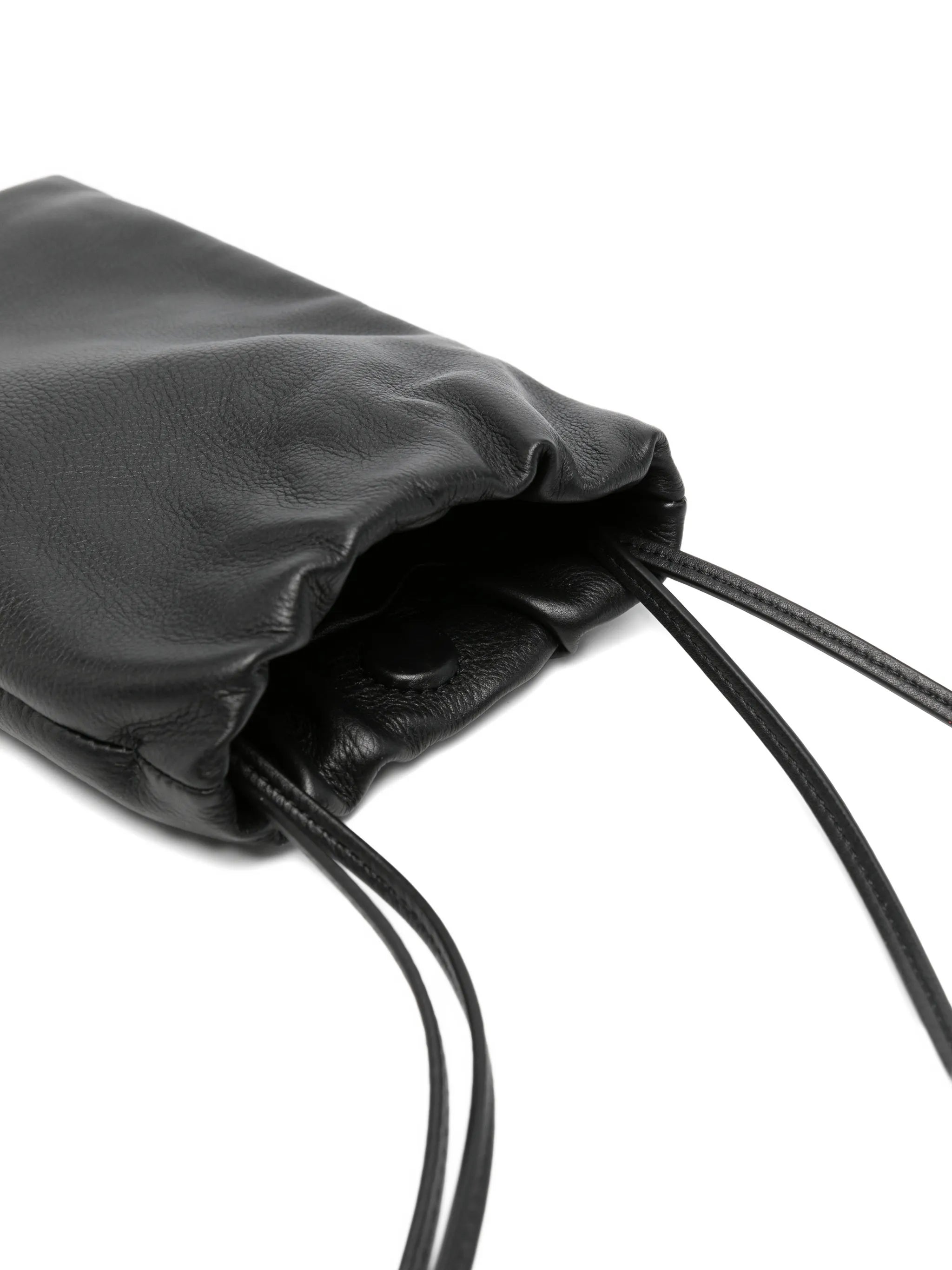 magnetic-fastening cross body bag