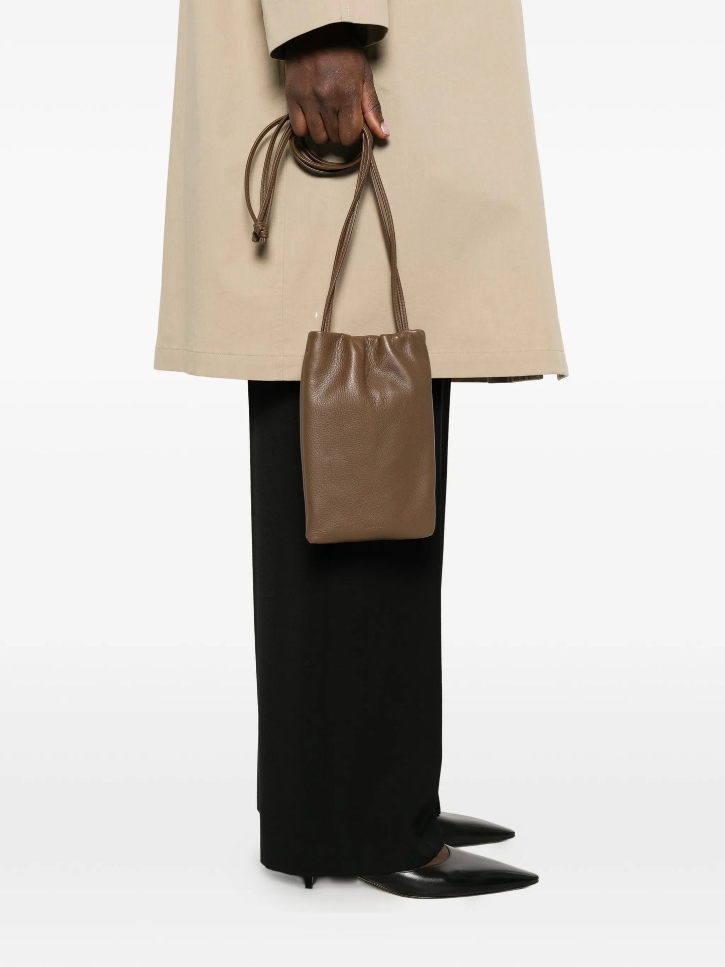 magnetic-fastening cross body bag