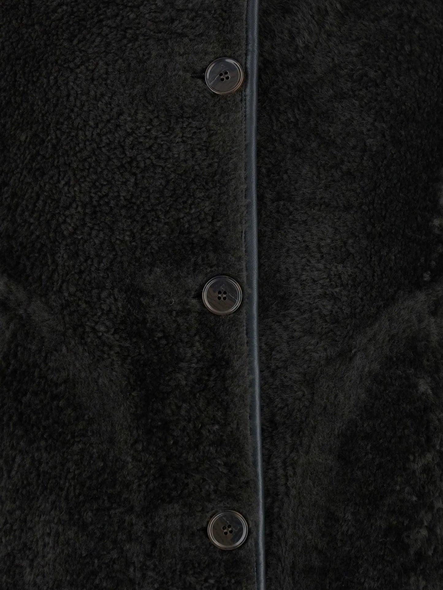button-fastening shearling jacket