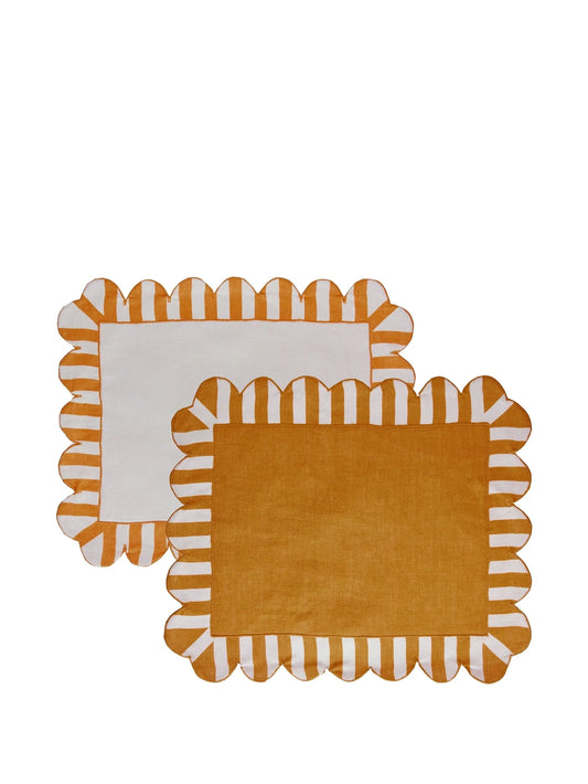 scalloped stripe placemat