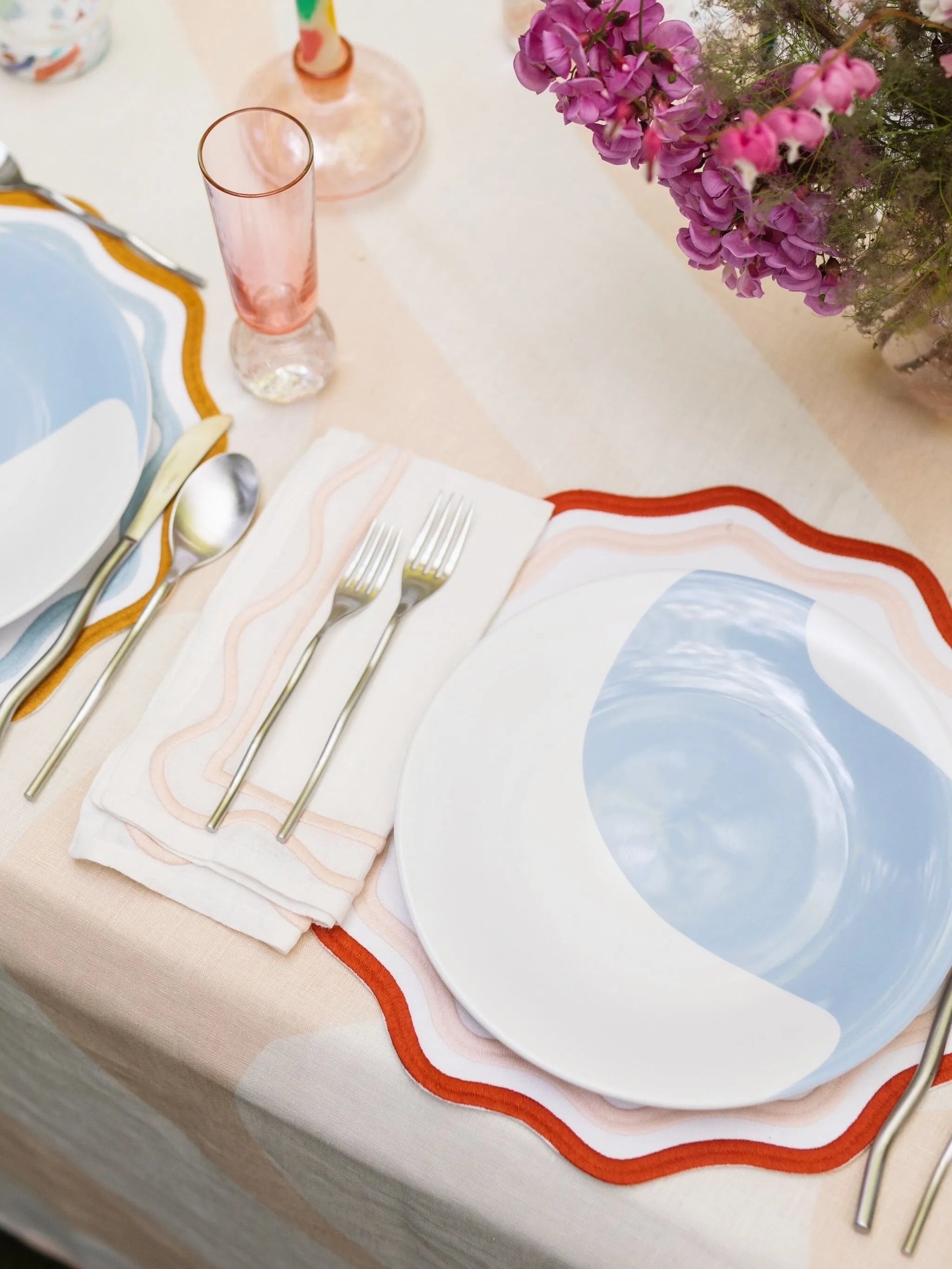 colorblock embroidered linen placemats in pink/rust (set of four)