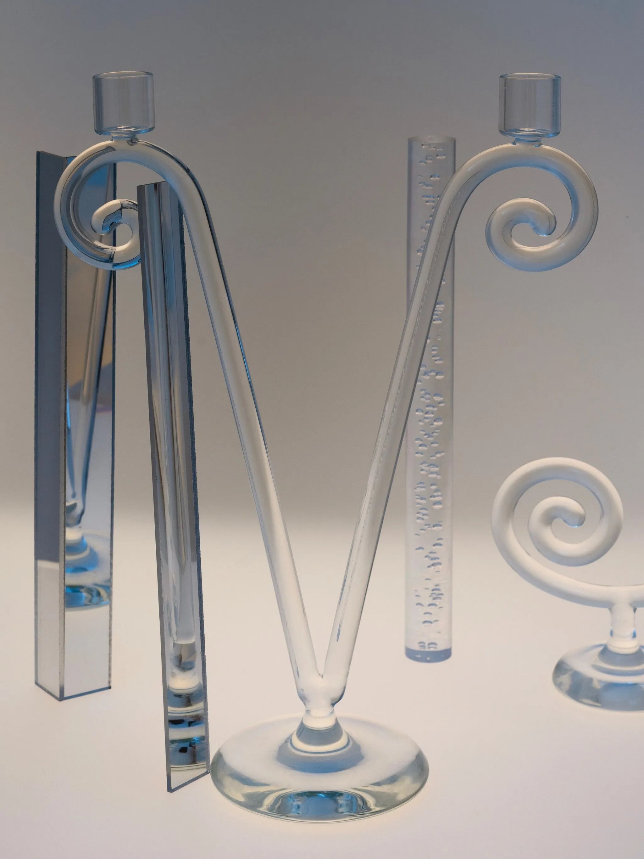 spiral double-stem candleholder