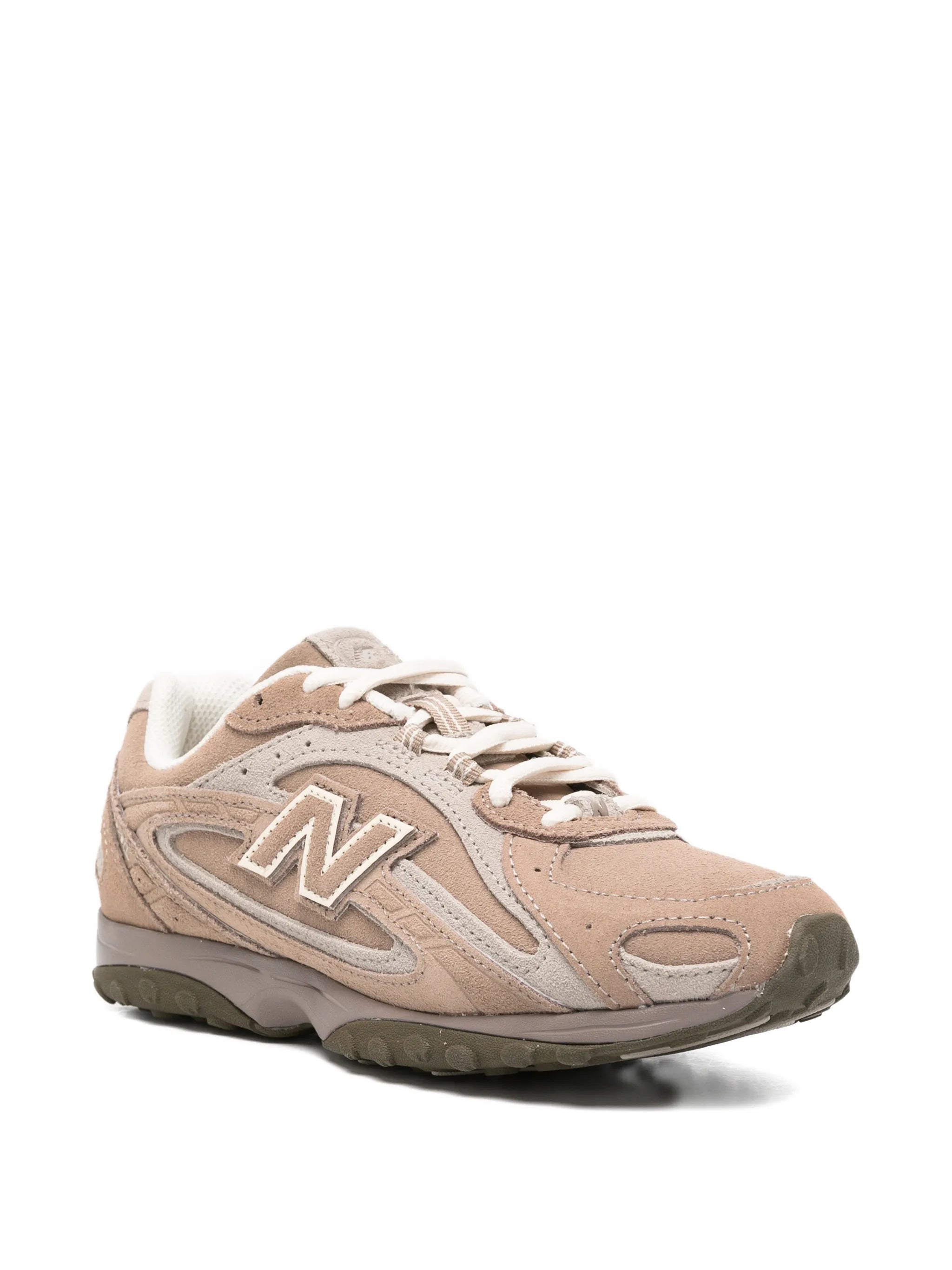 204L sneakers
