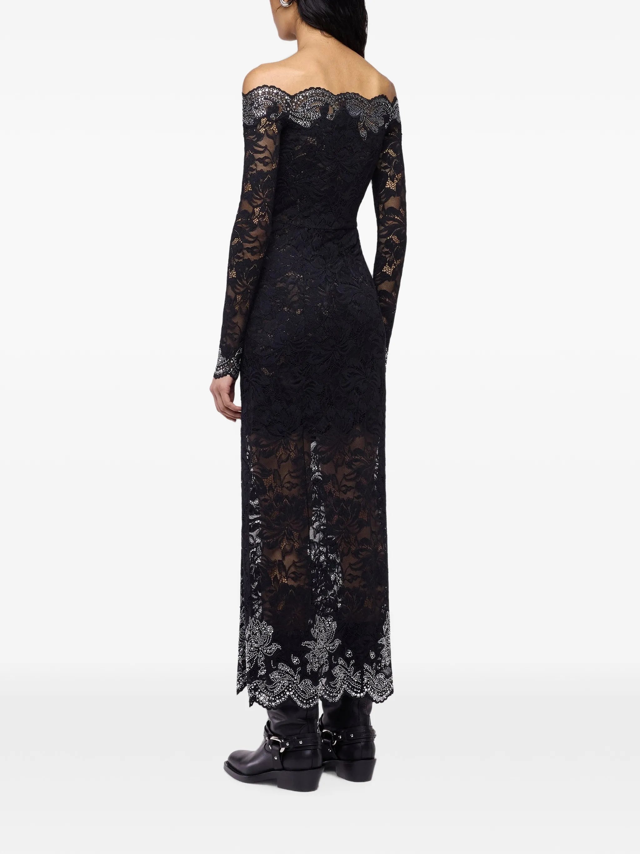 long dress in lace