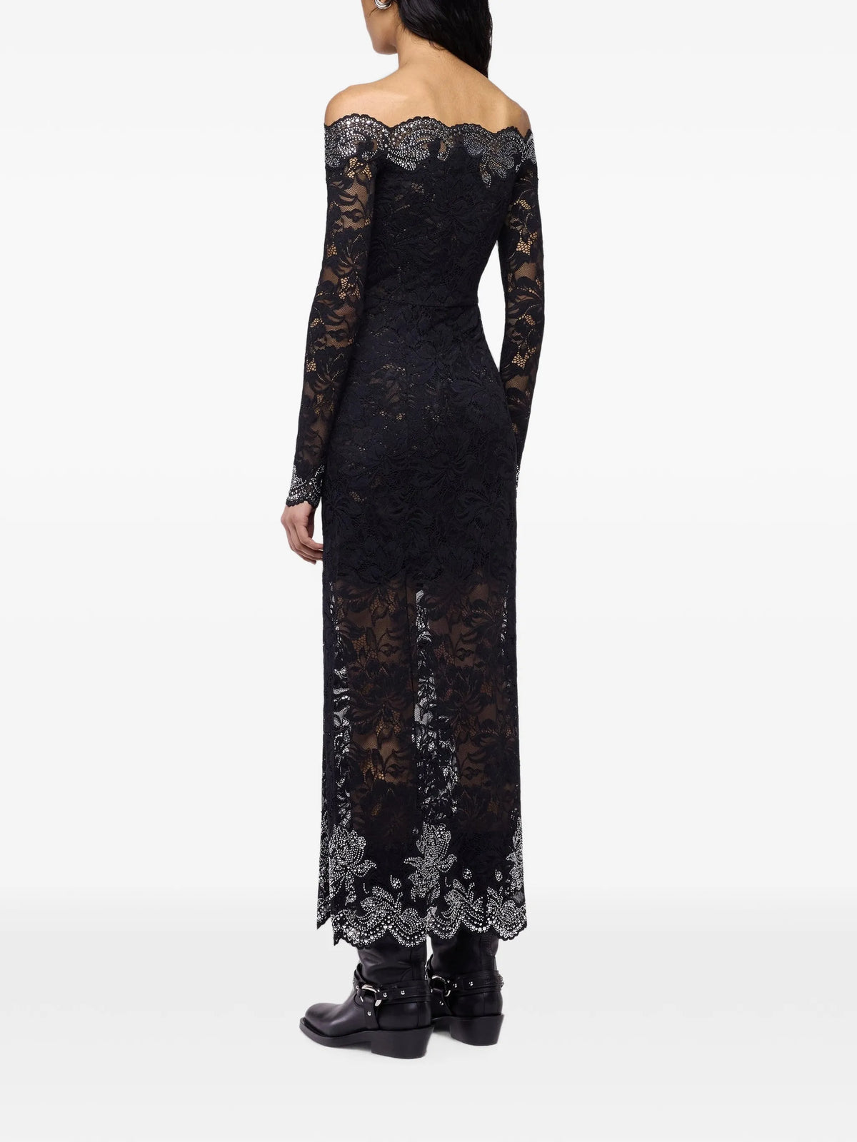 long dress in lace
