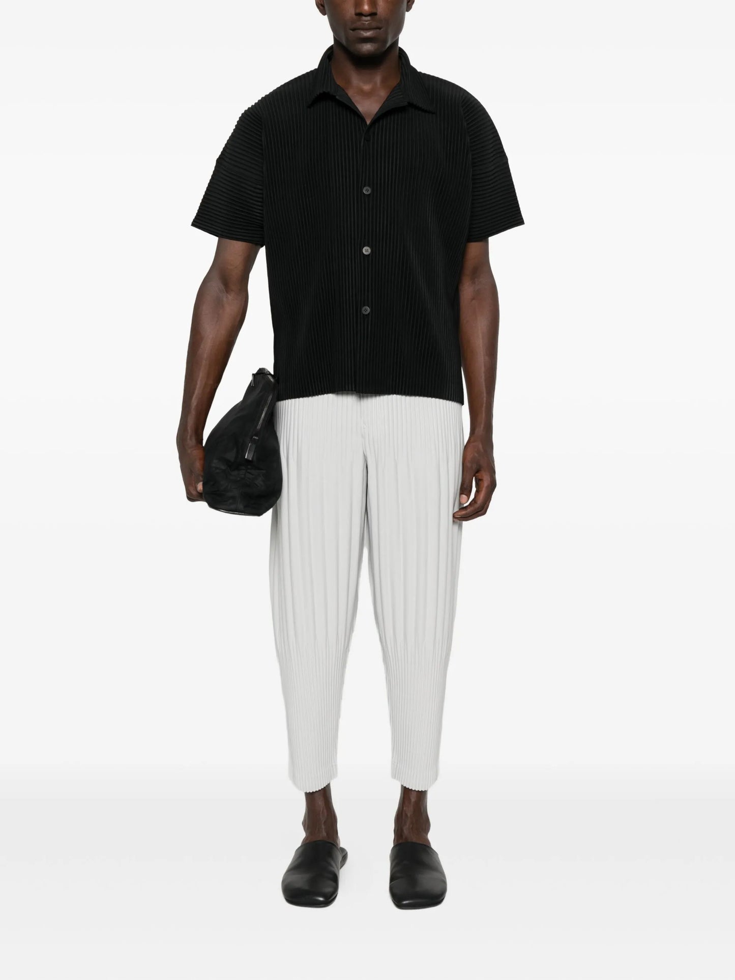 pleated short-sleeve shirt
