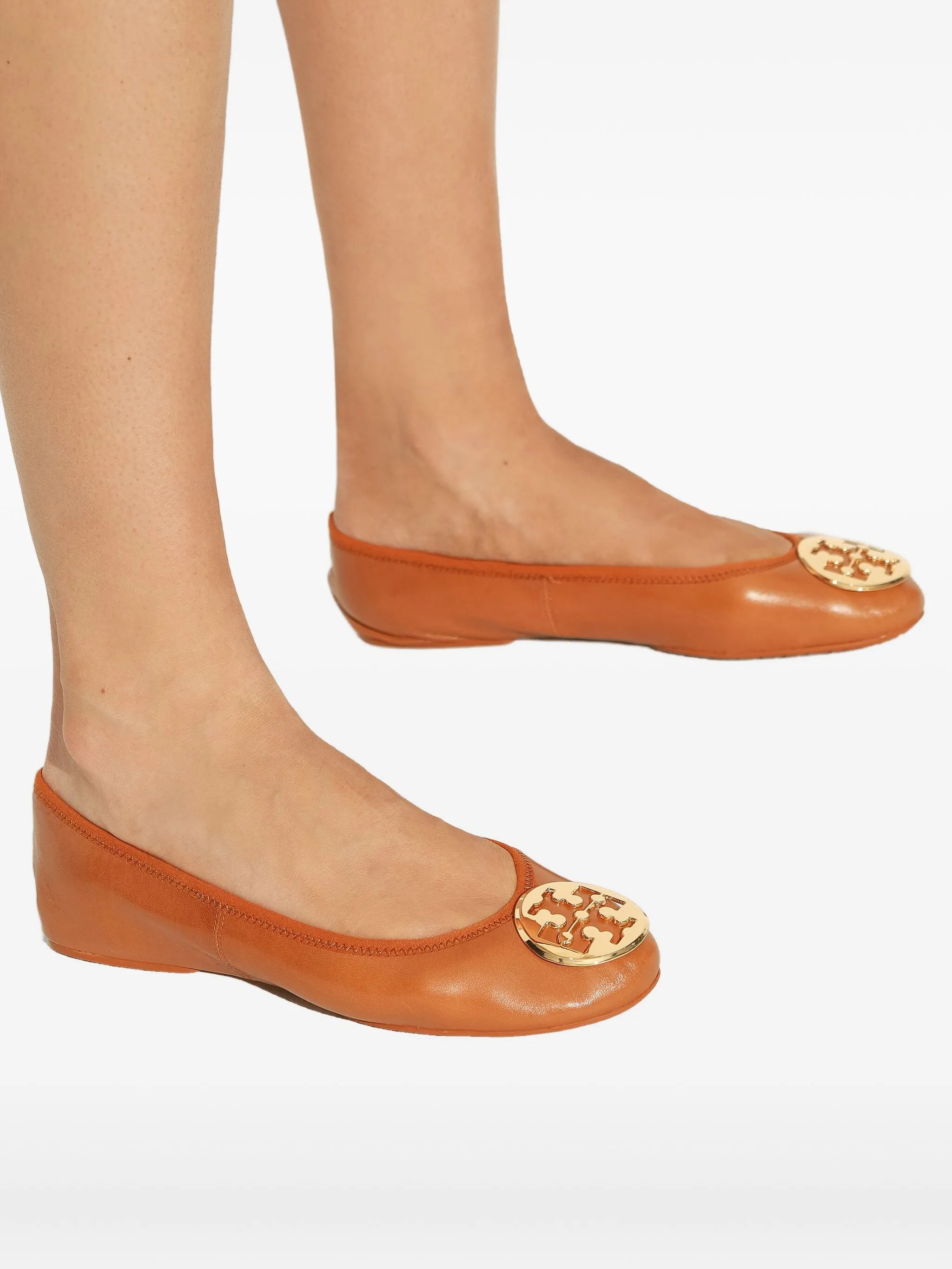 leather logo-detail pumps