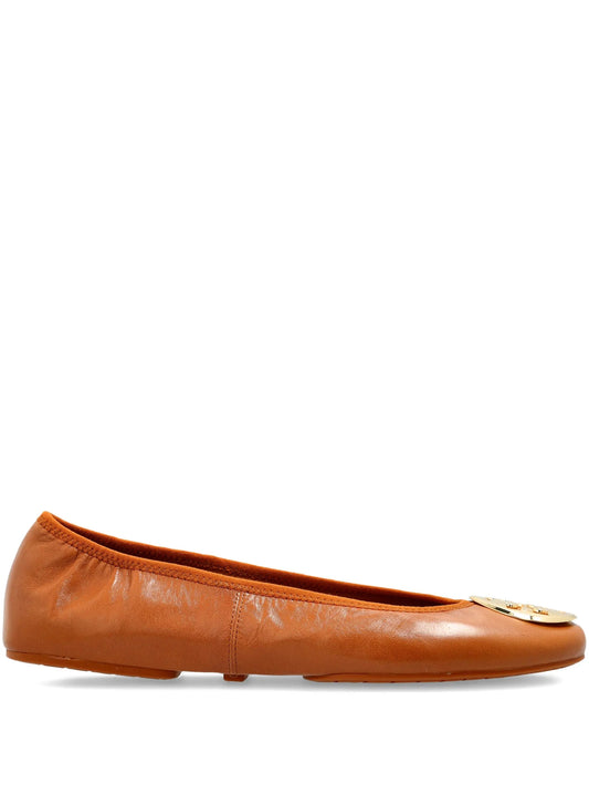 leather logo-detail pumps