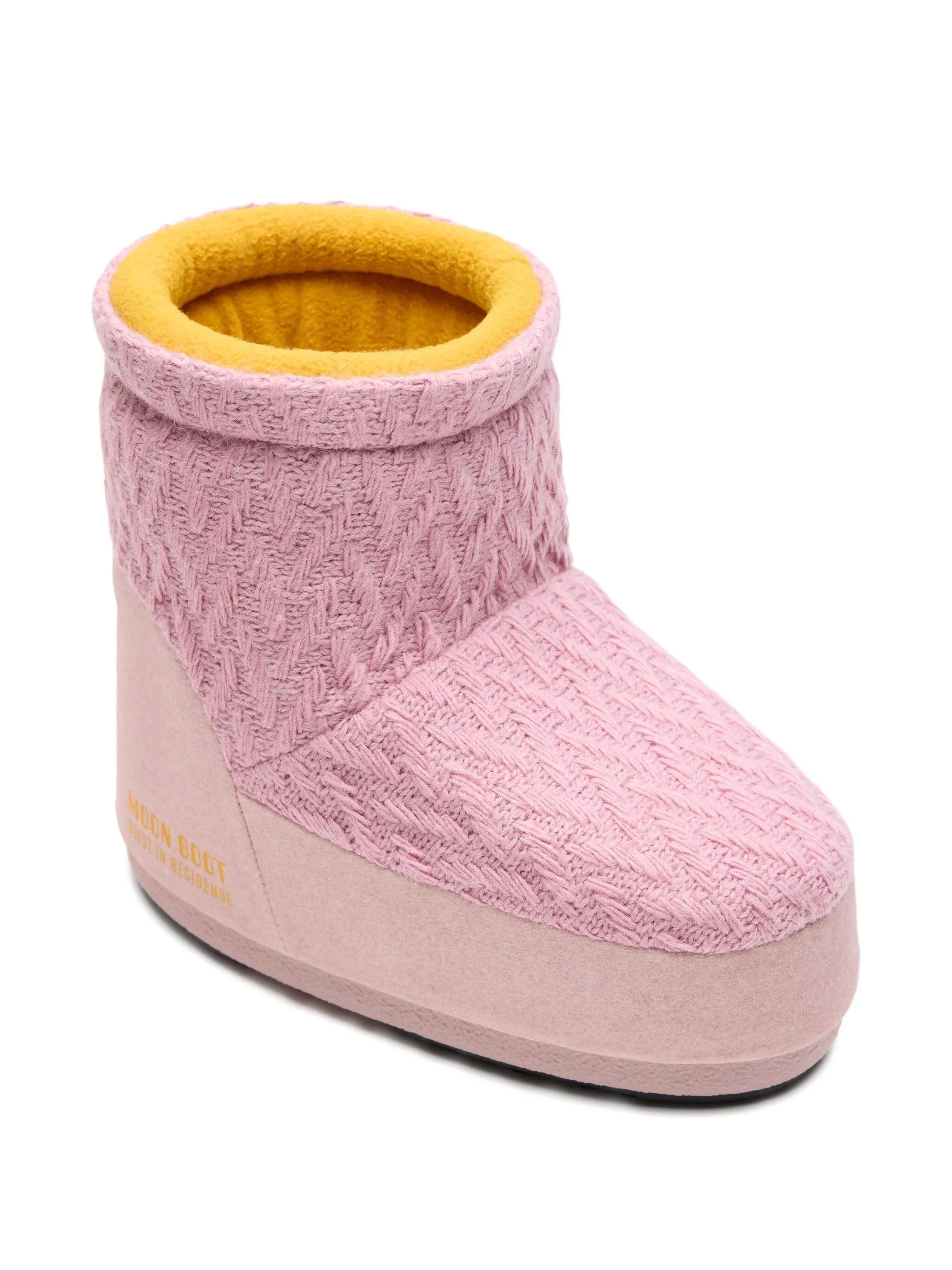x Guest In Residence knitted no-lace ankle boots