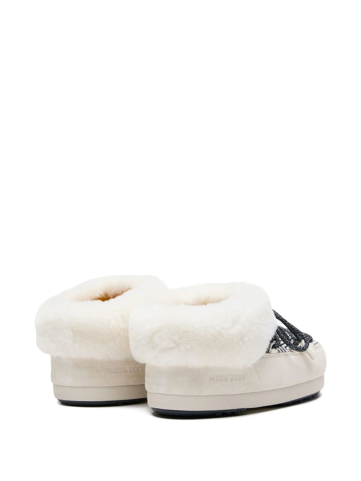 chevron-pattern snow boots