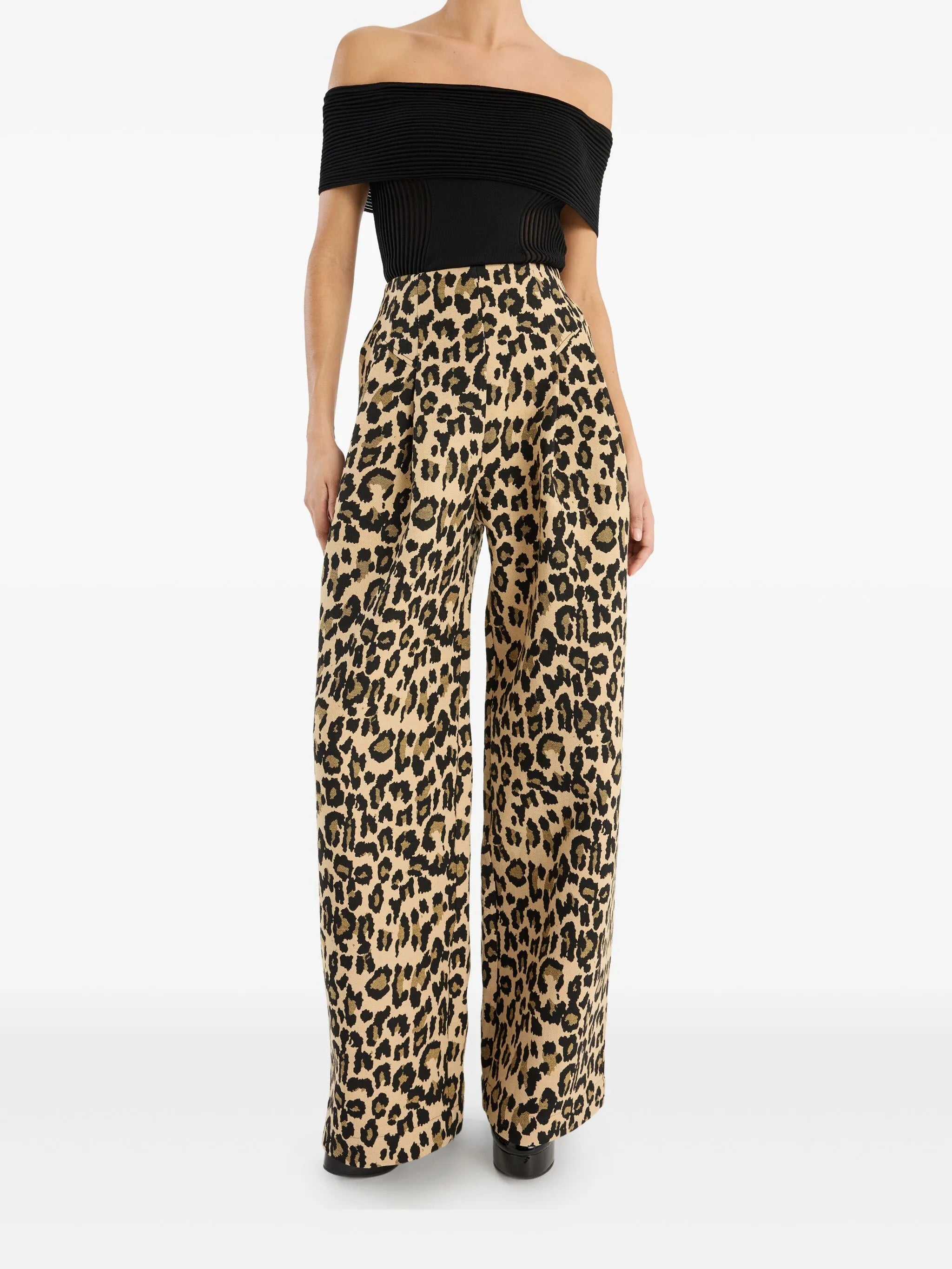 pleated leopard-print trousers