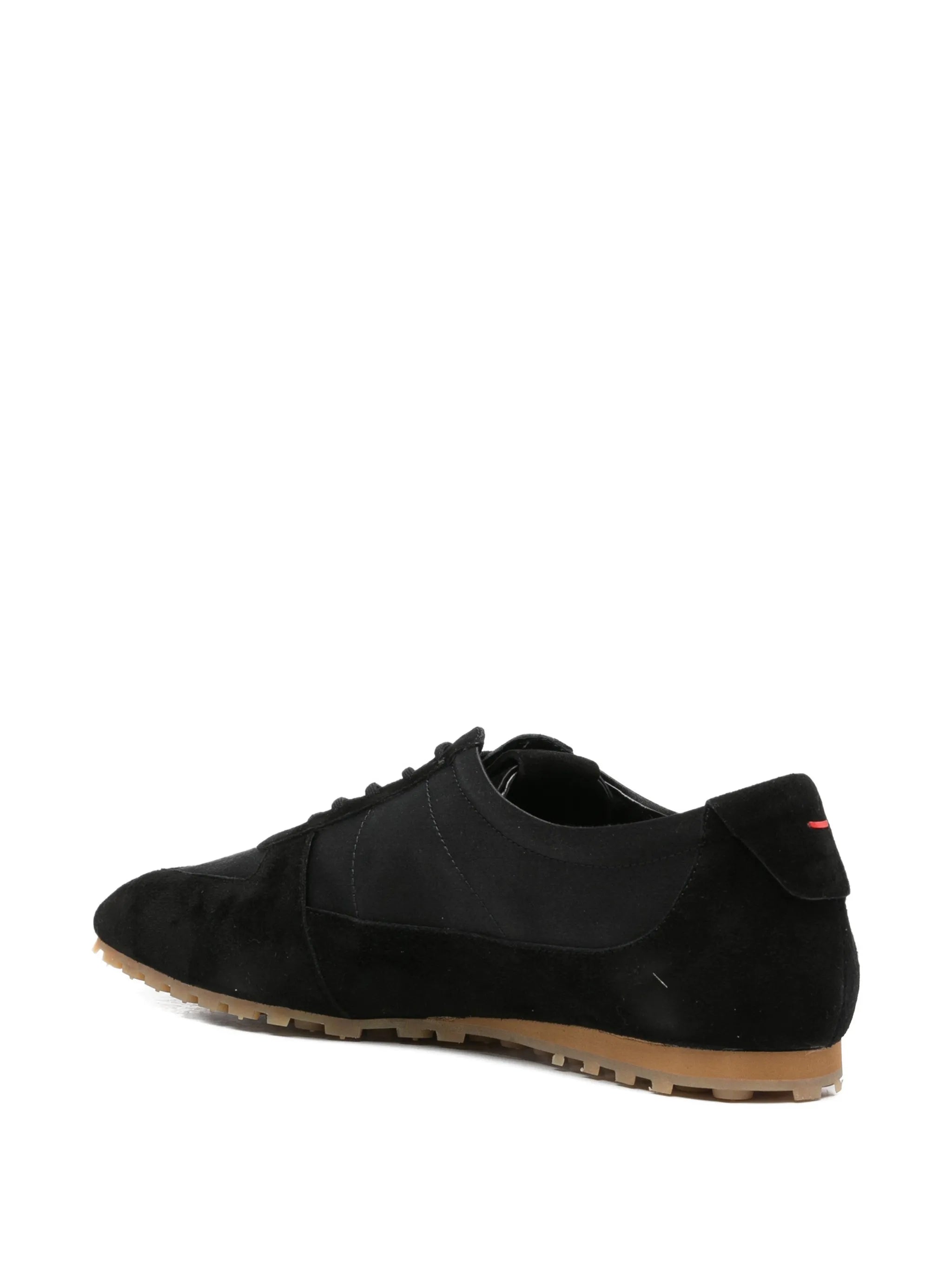 Uma sneakers