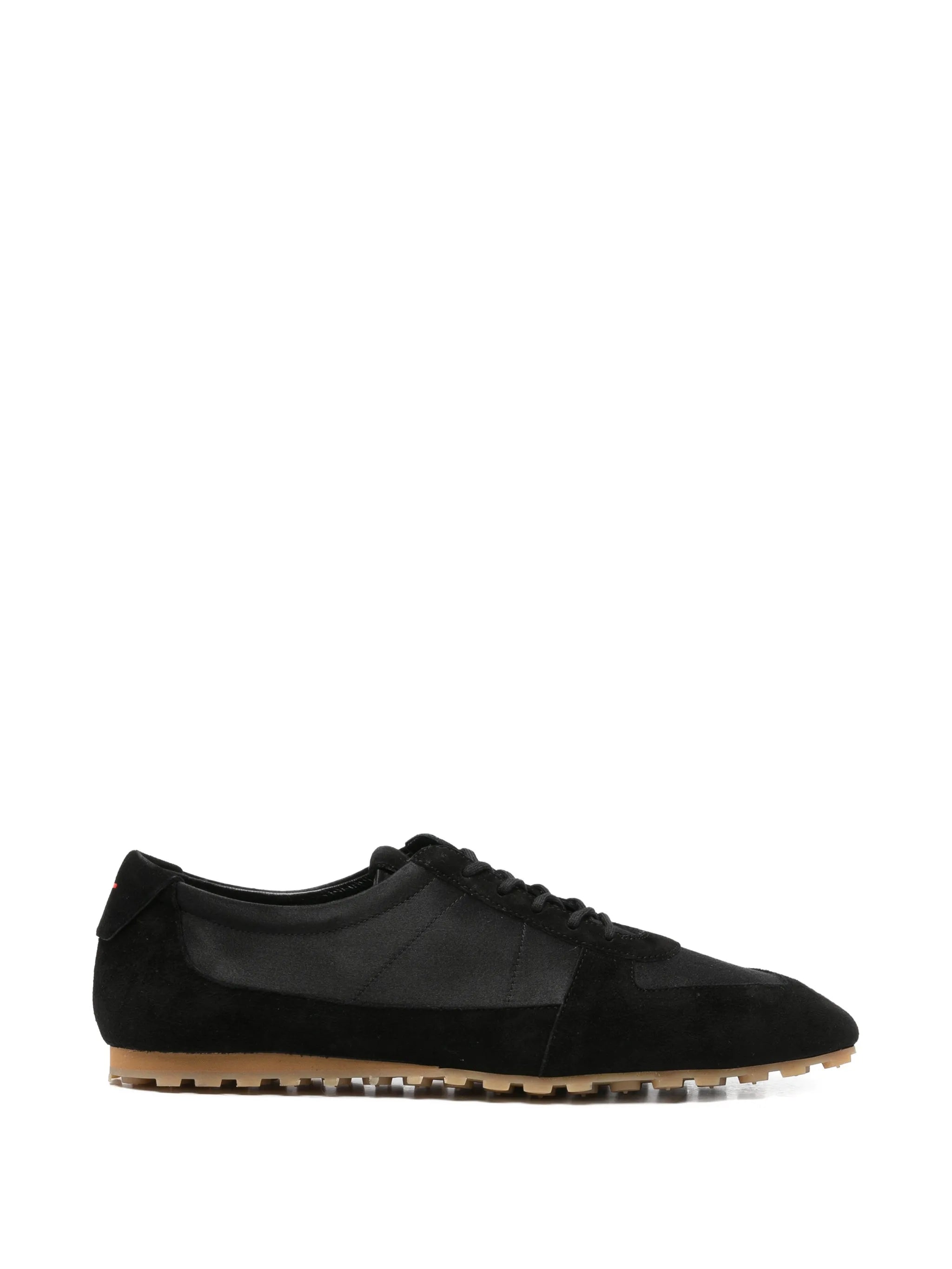 Uma sneakers