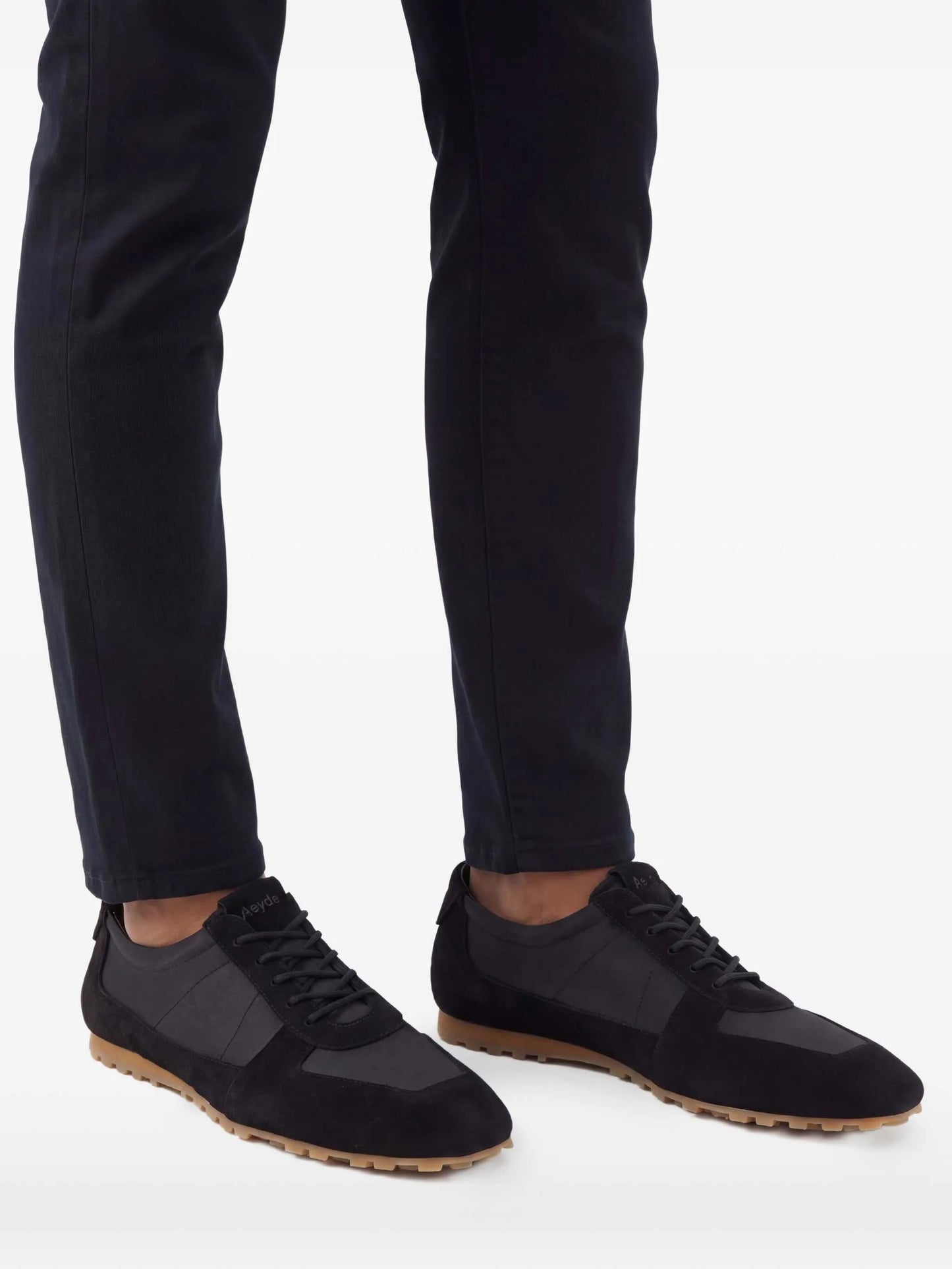 Uma sneakers