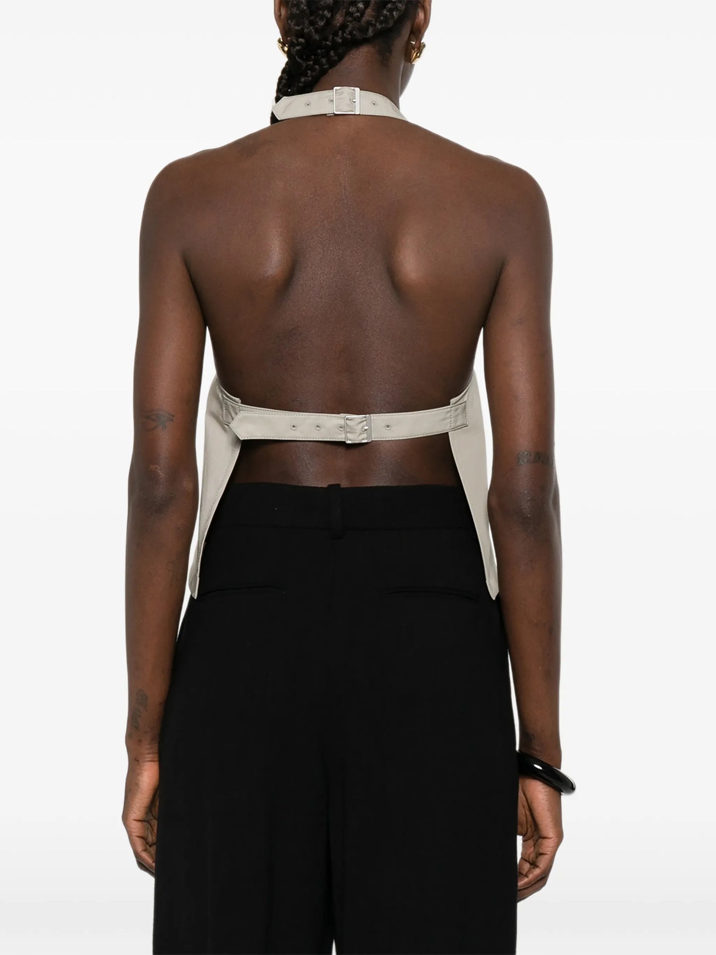 Clean backless top