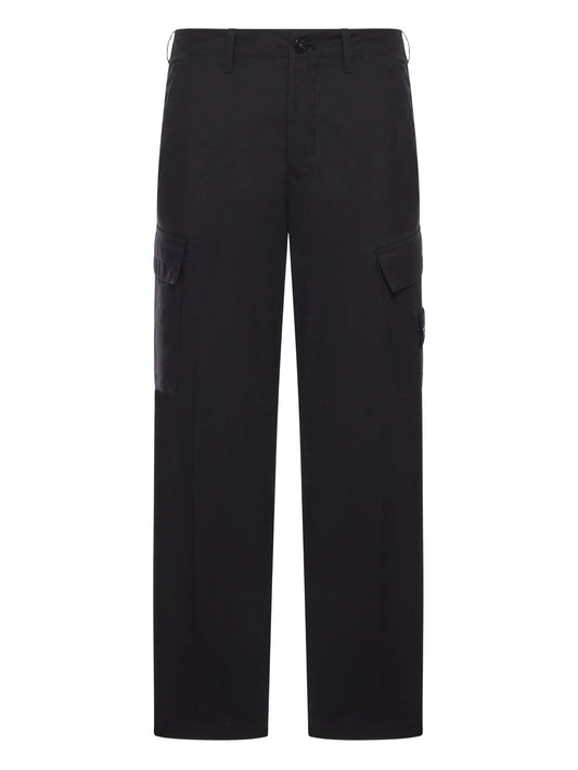 cargo-pockets trousers