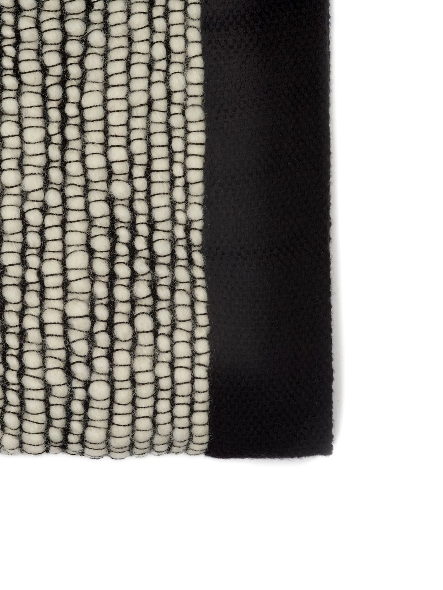 Thread throw (180cm x 140cm)