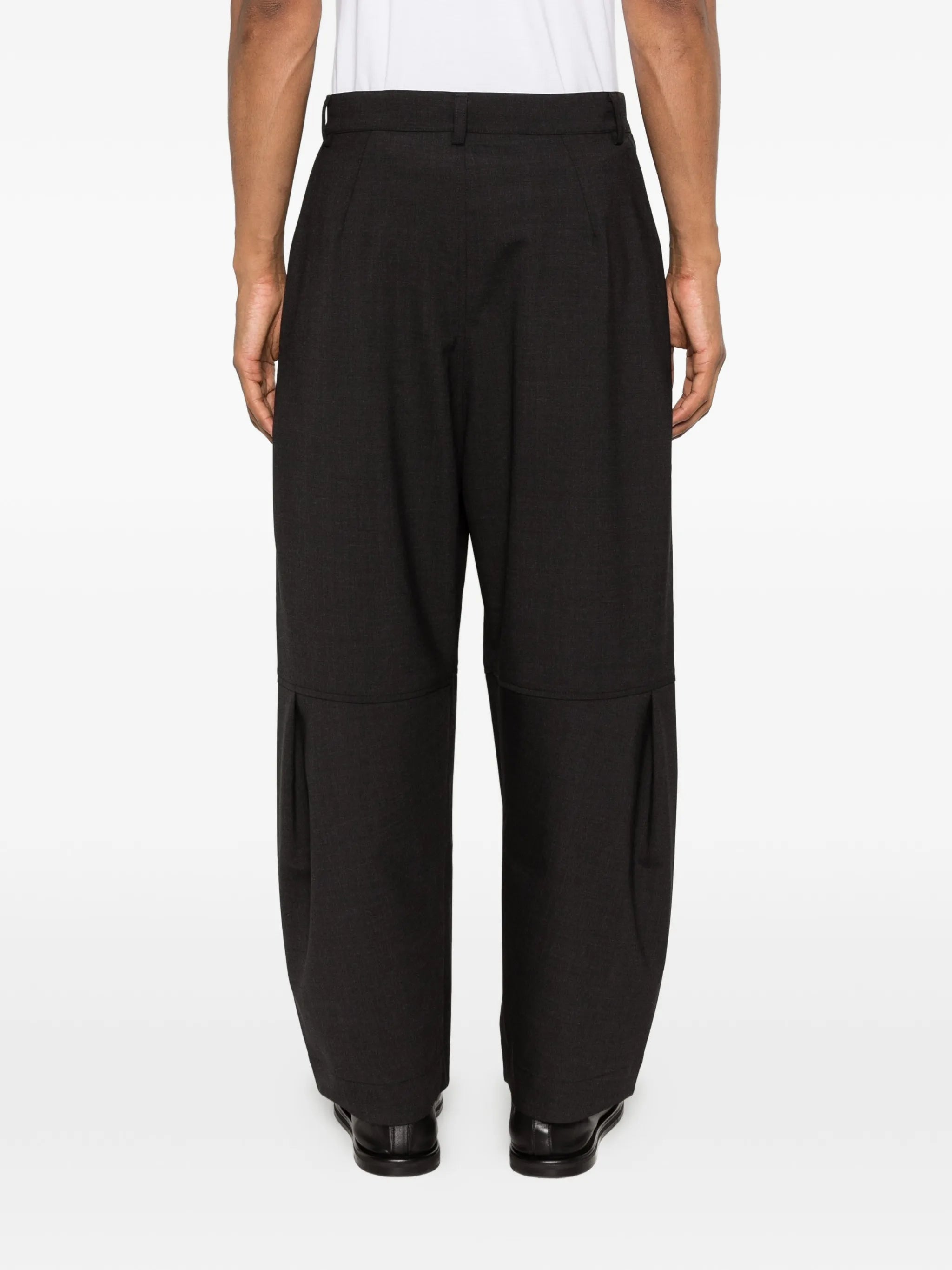 Zushi pleated trousers