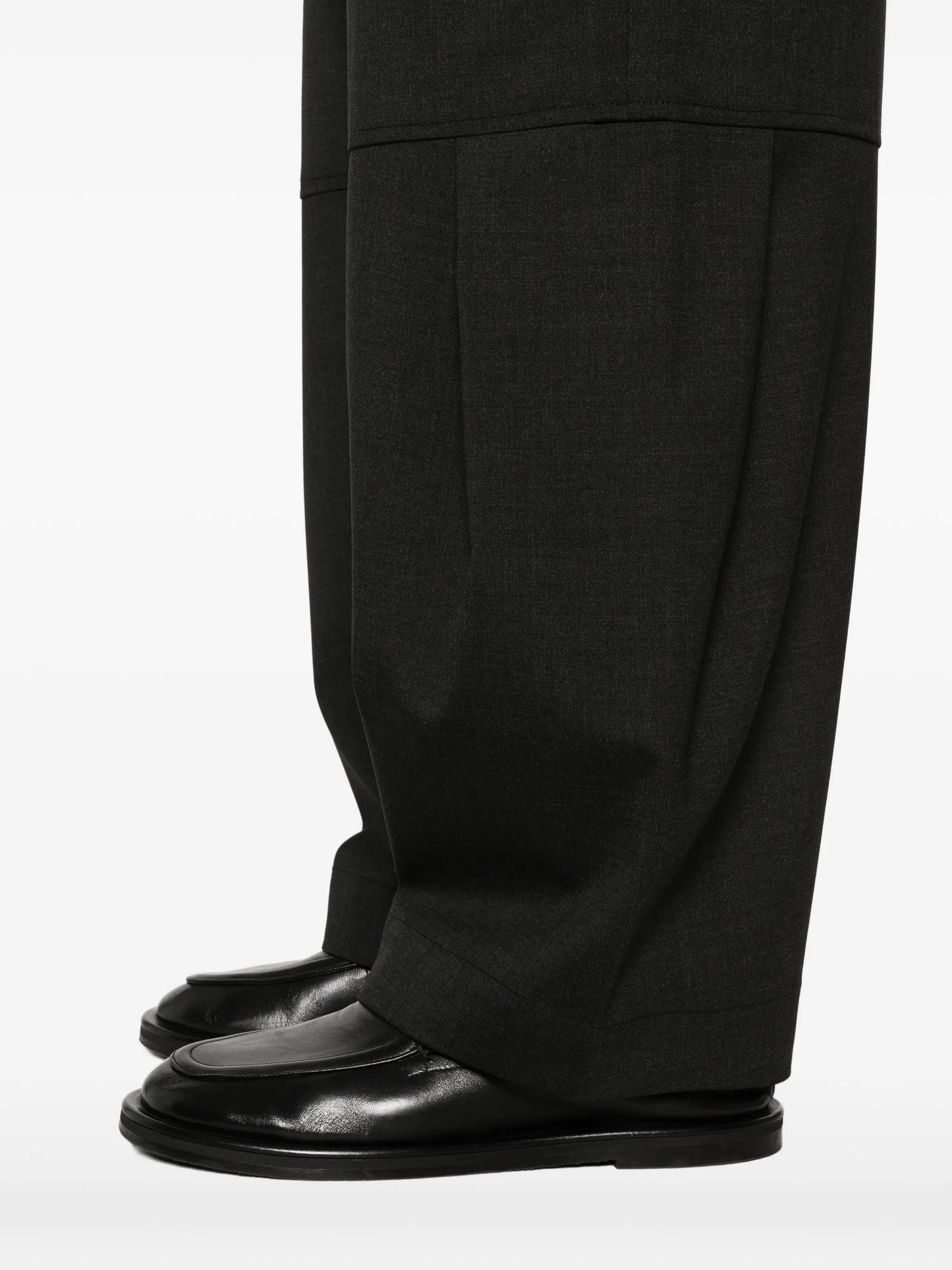 Zushi pleated trousers