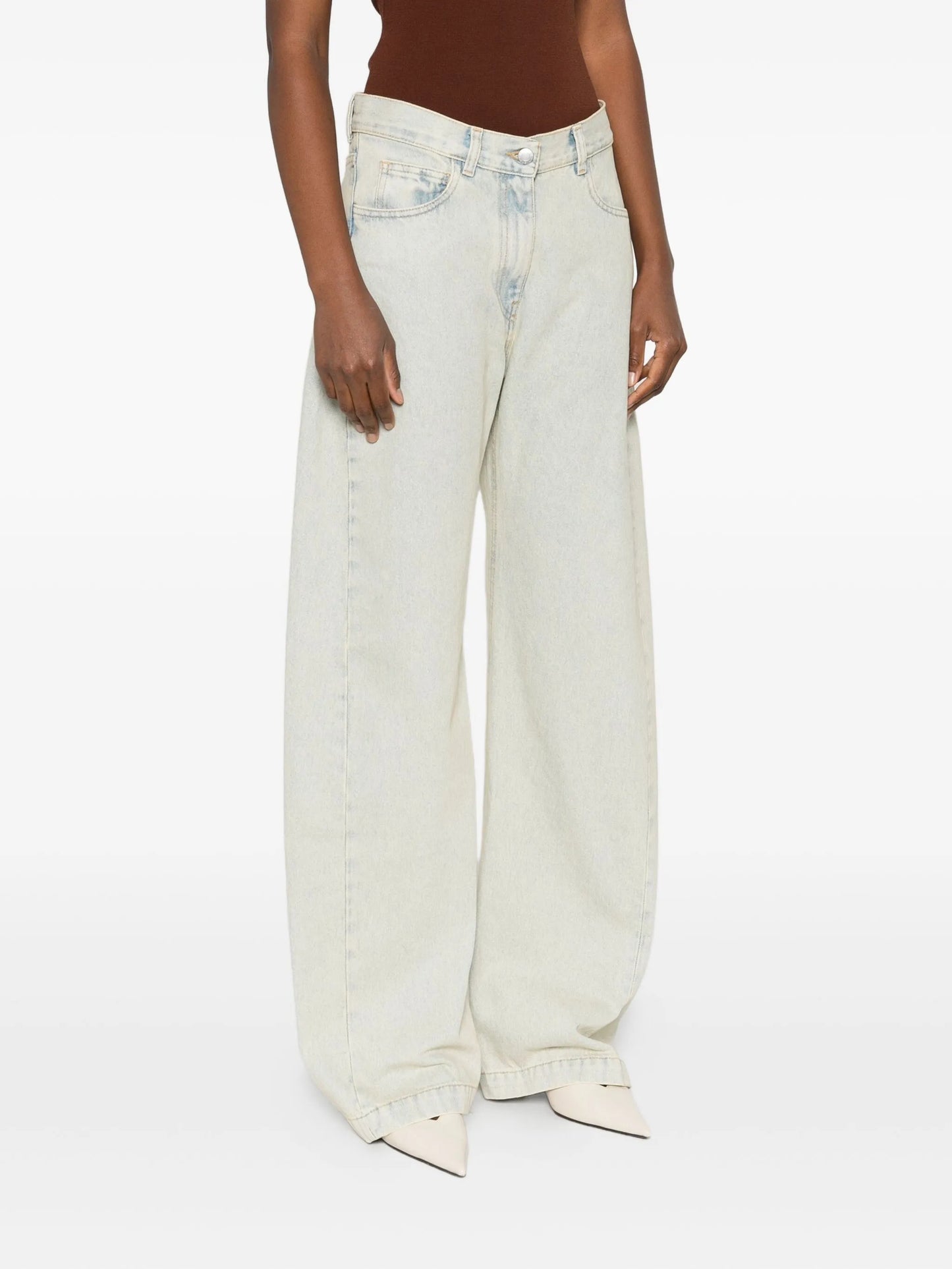wide-leg jeans