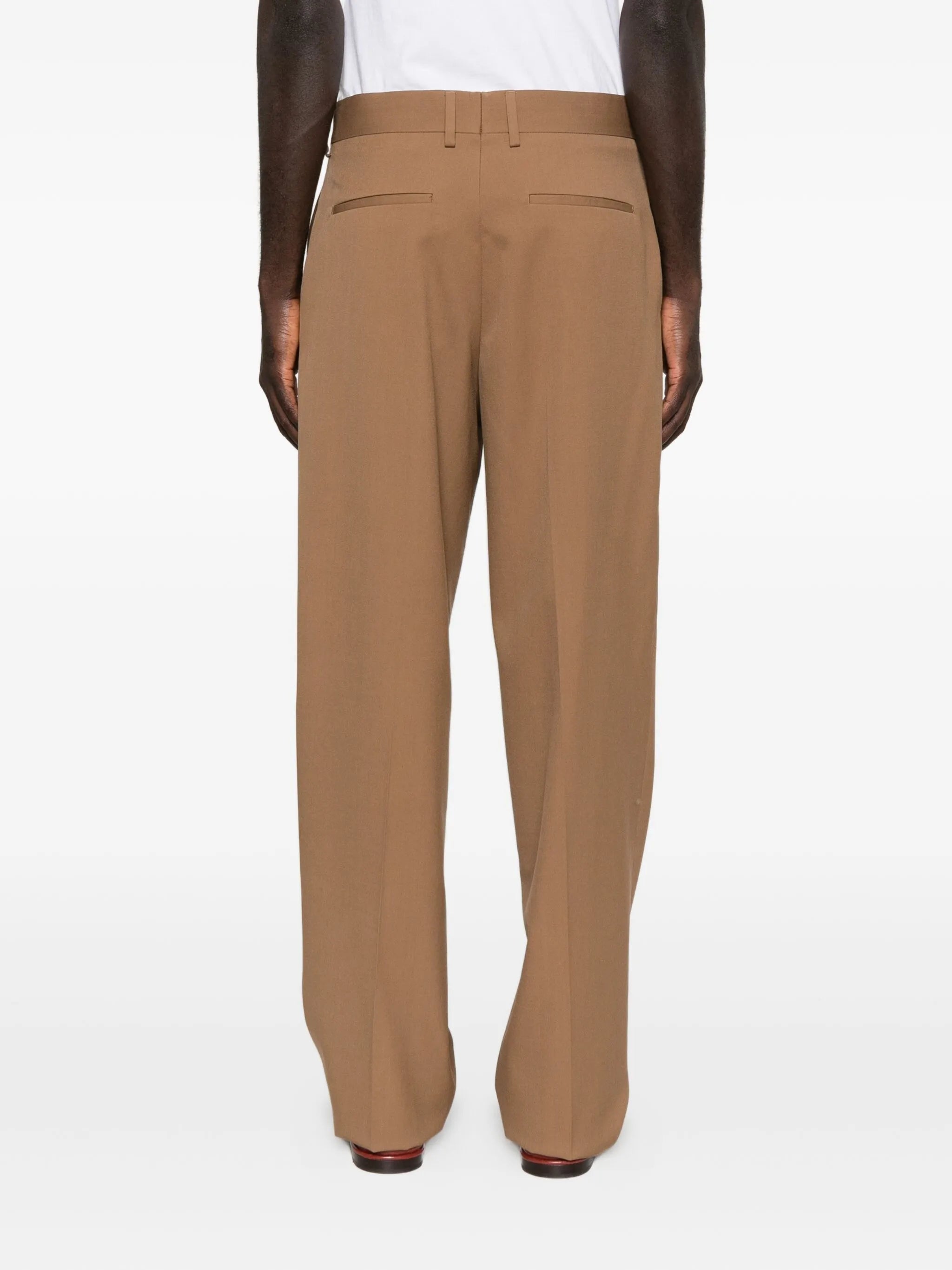 straight-leg trousers