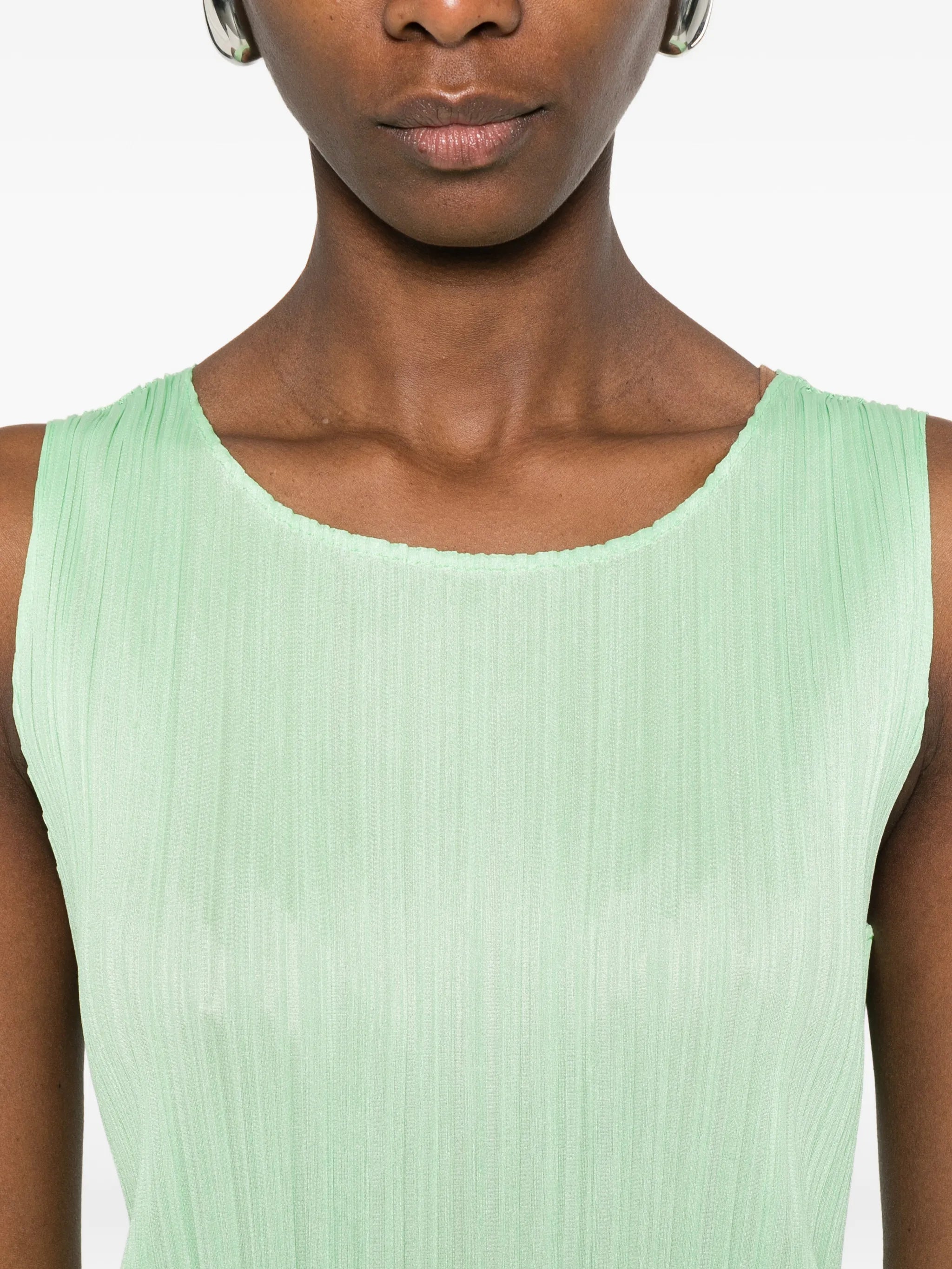 pleated sleeveless dress