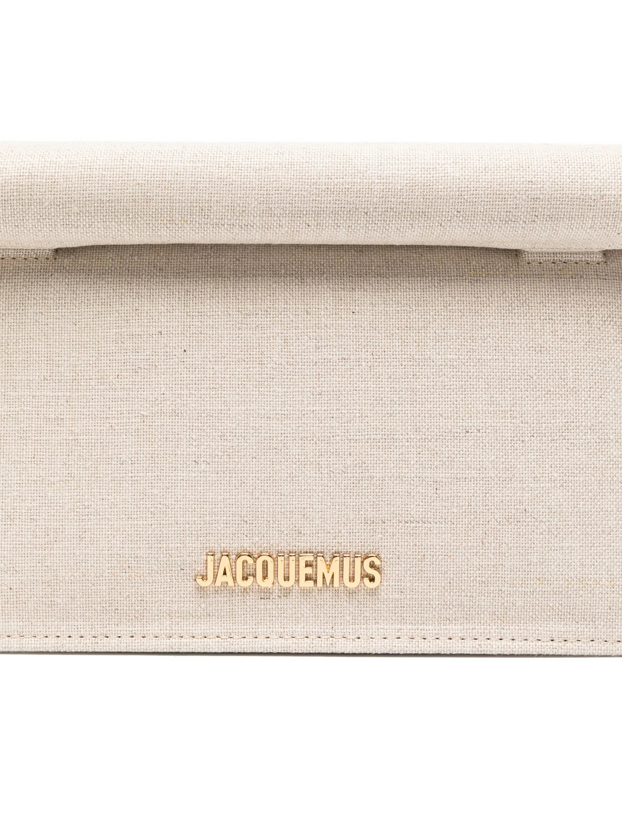 strawberry-detail chain clutch